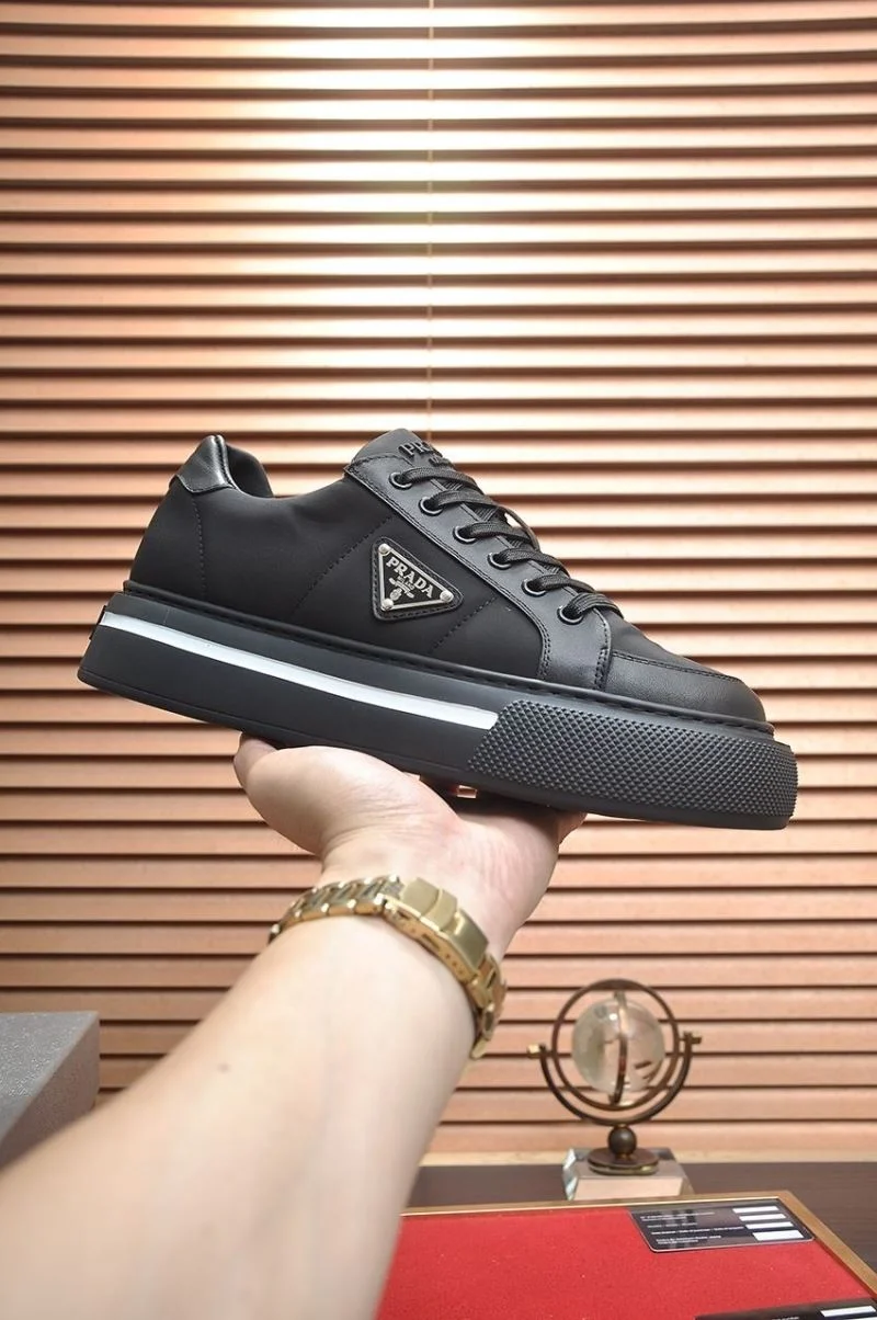 Prada Low Shoes DailyWear 35222