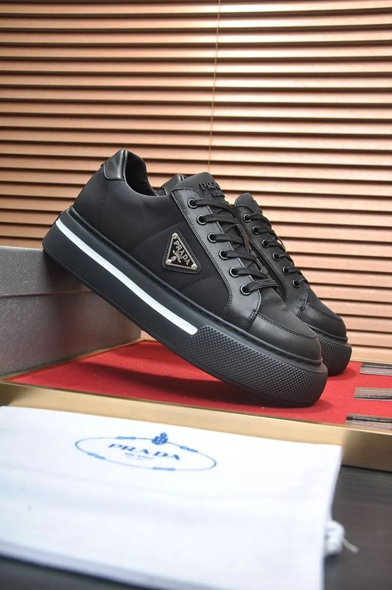Prada Low Shoes DailyWear 35222