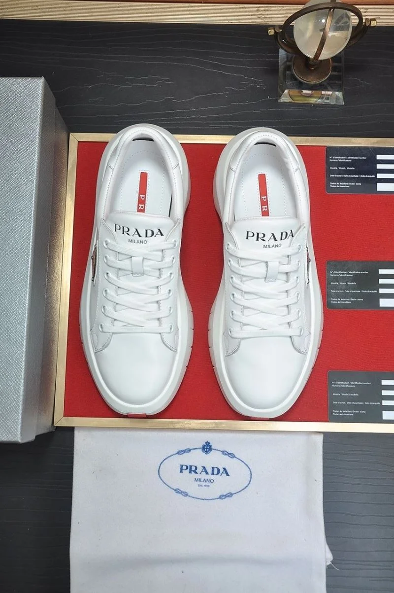 Prada Low Shoes Trendy 35226