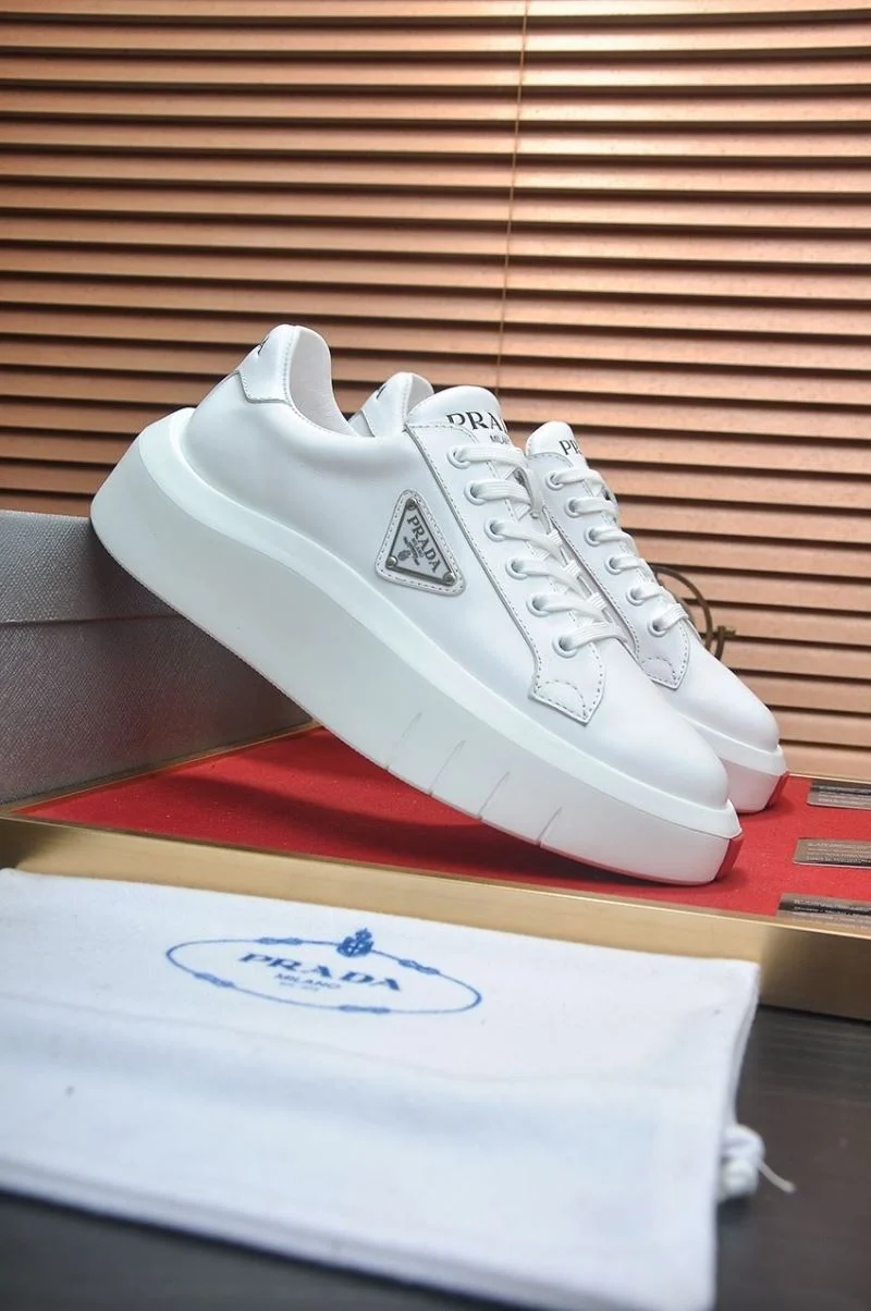 Prada Low Shoes Trendy 35226