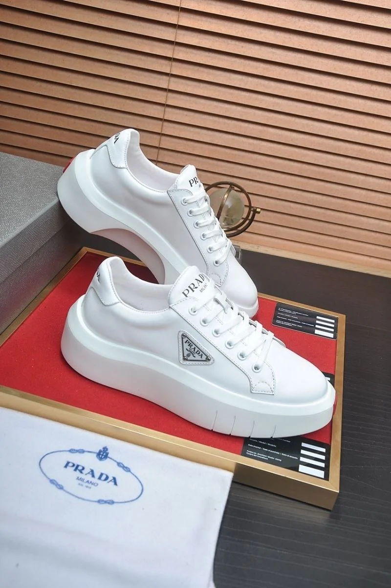 Prada Low Shoes Trendy 35226