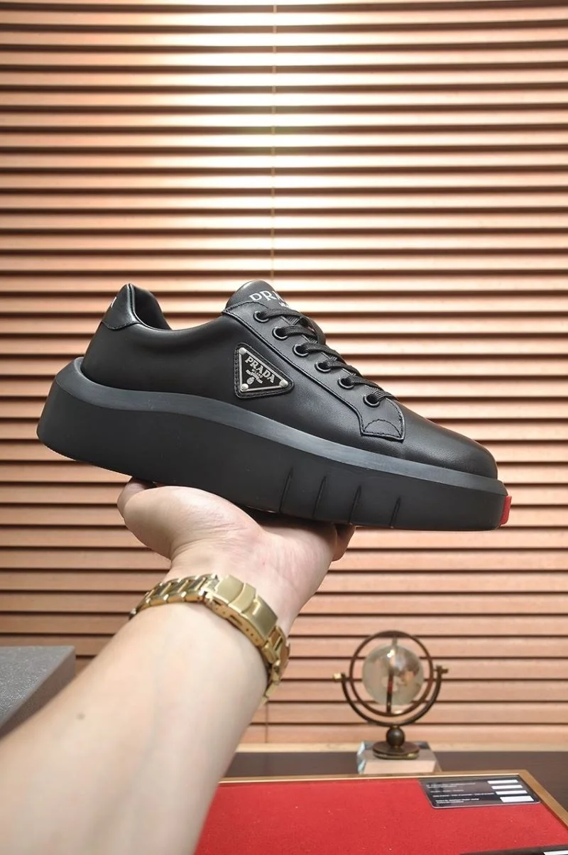 Prada Low Shoes Snug 35220