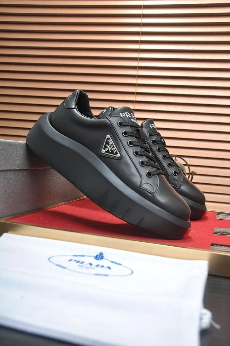 Prada Low Shoes Snug 35220