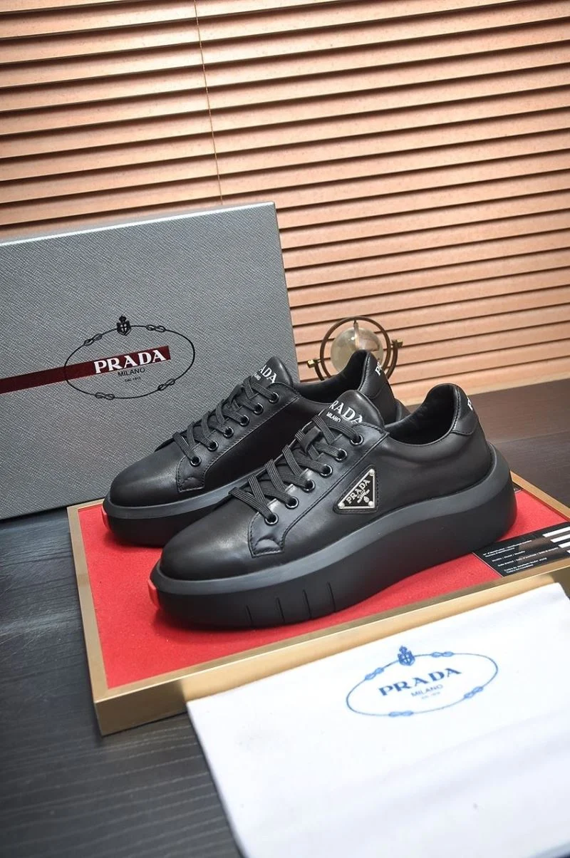 Prada Low Shoes Snug 35220
