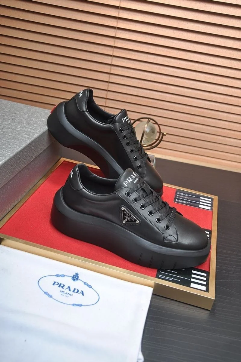 Prada Low Shoes Snug 35220