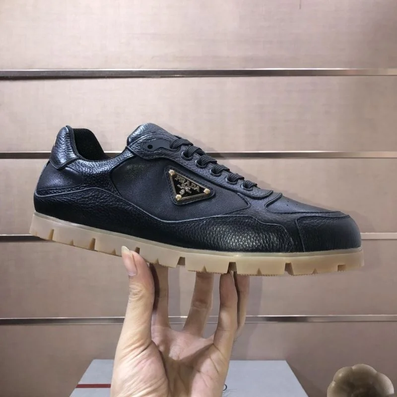 Sporty Prada Low Shoes 35214