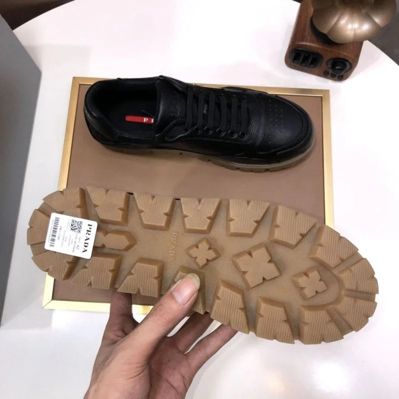Sporty Prada Low Shoes 35214