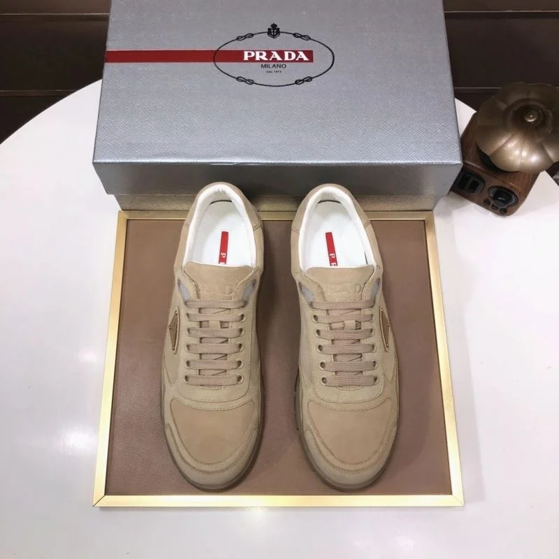 Prada Low Shoes Durable 35213