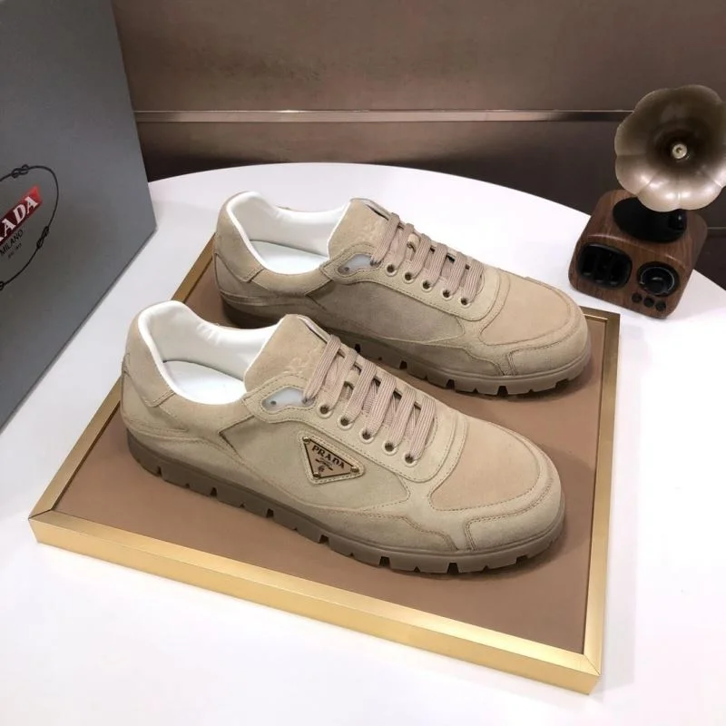 Prada Low Shoes Durable 35213