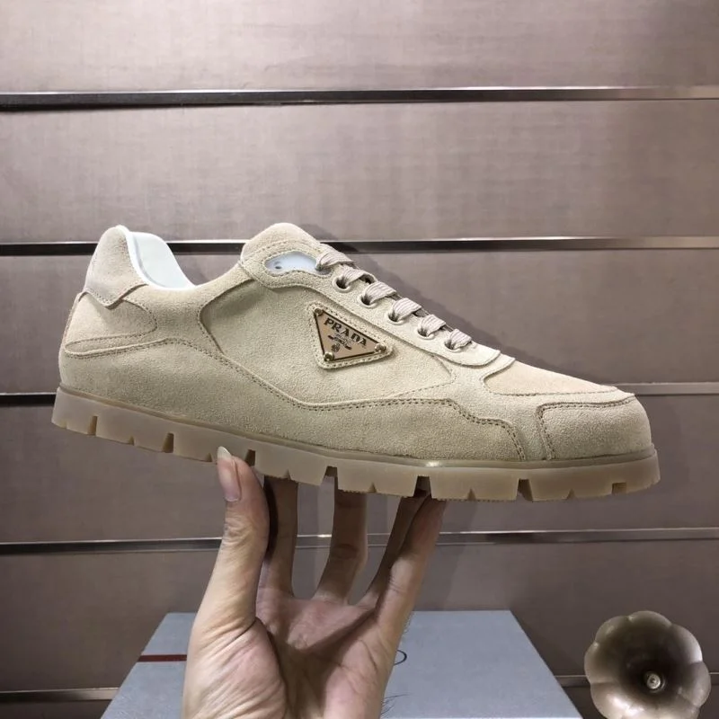 Prada Low Shoes Durable 35213