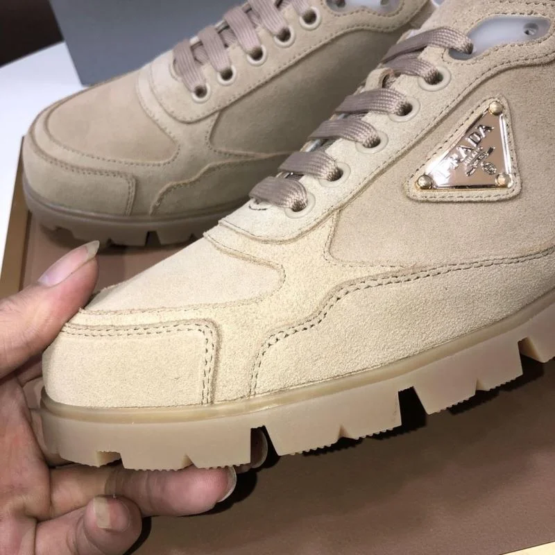 Prada Low Shoes Durable 35213