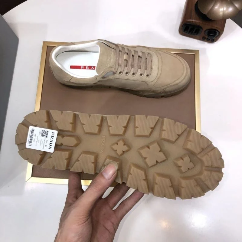 Prada Low Shoes Durable 35213