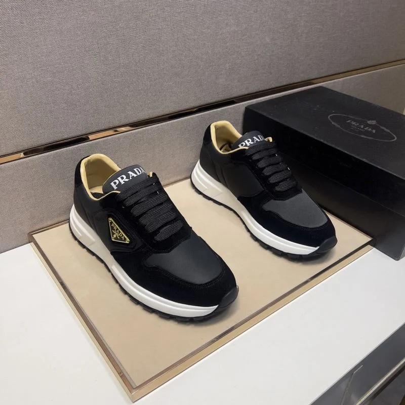 Classic Prada Low Shoes 35195