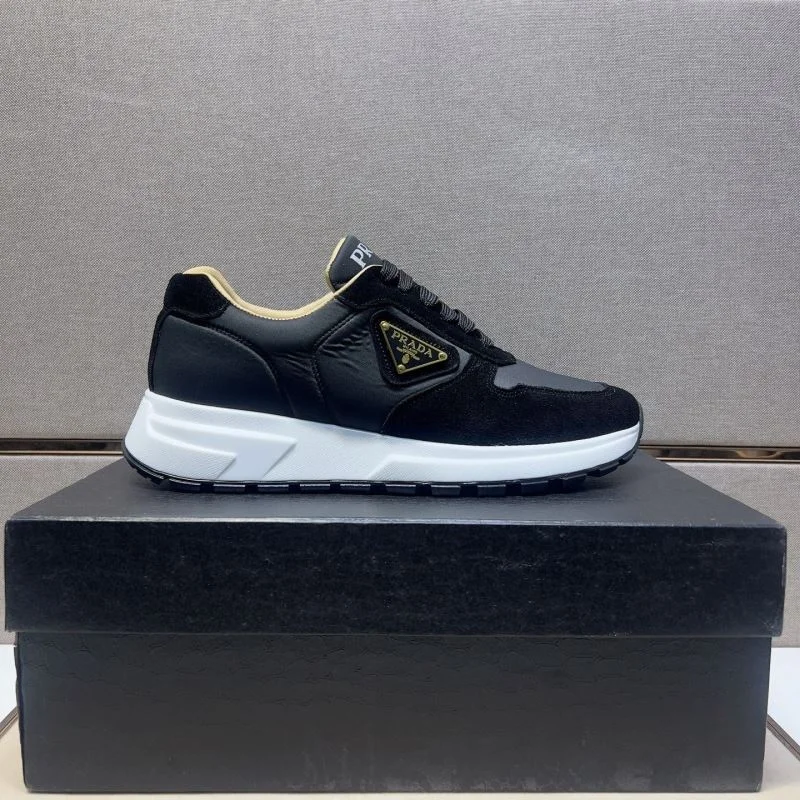 Classic Prada Low Shoes 35195