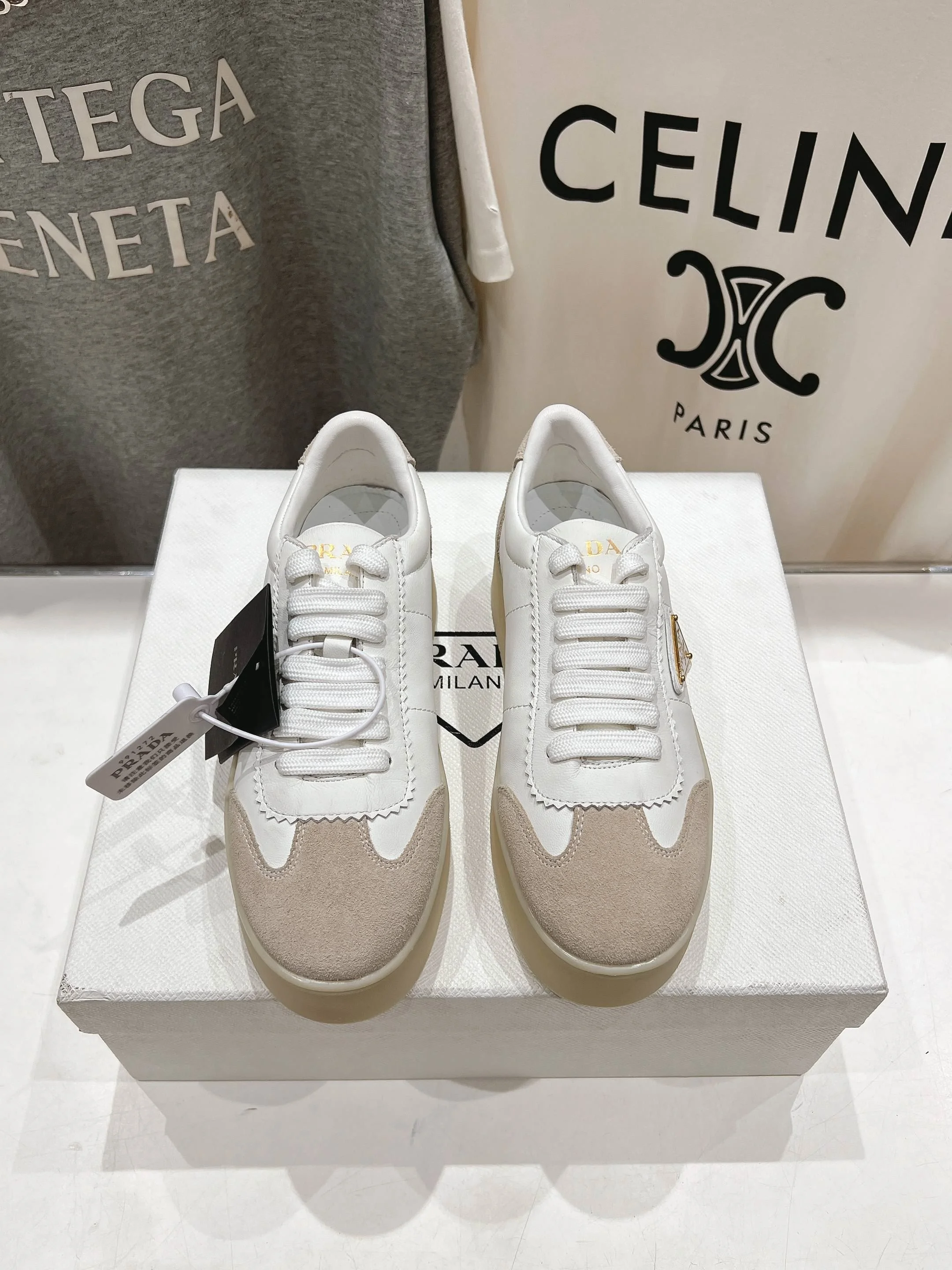 SmoothTexture Prada Low Shoes 34200