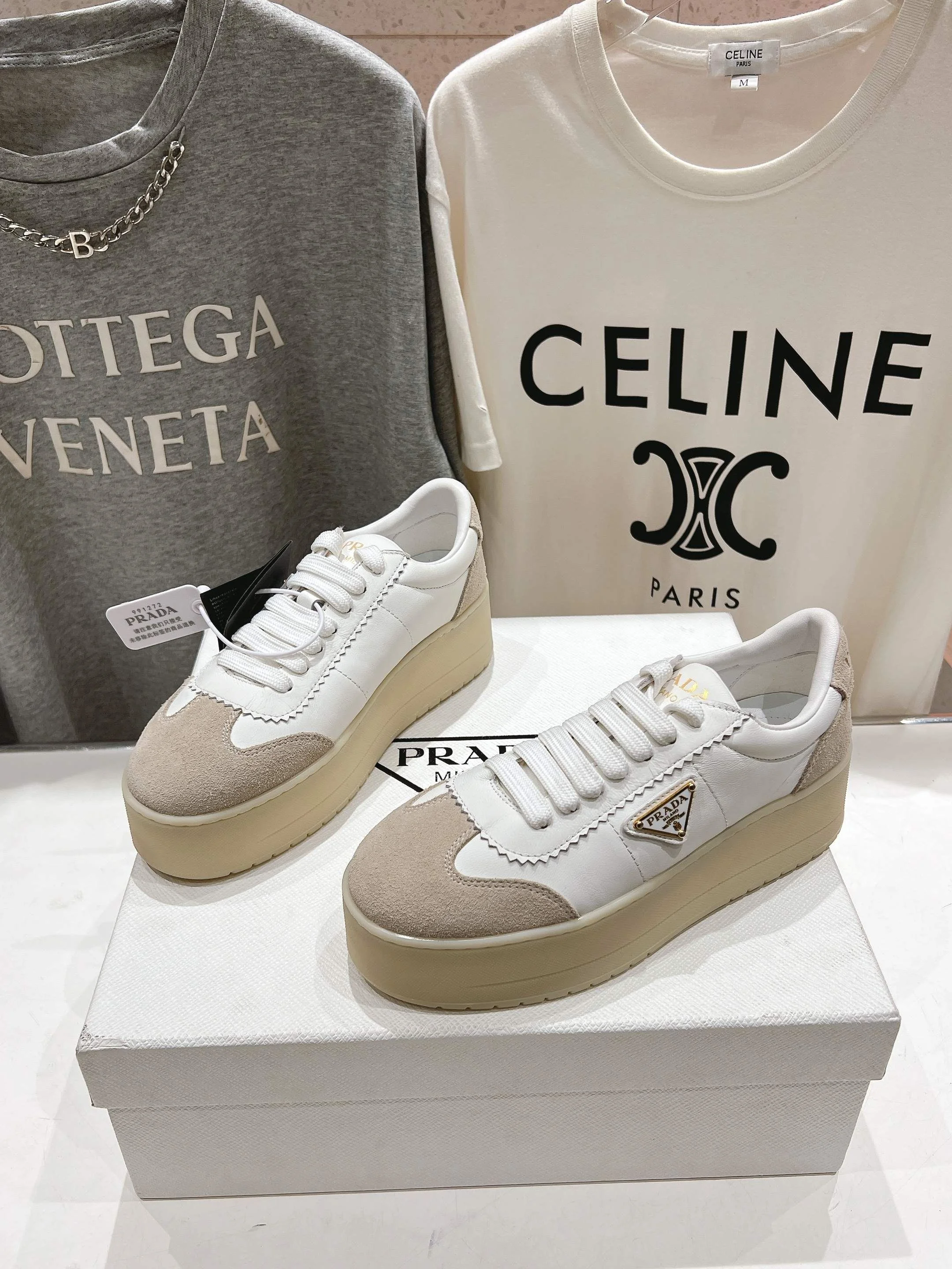 SmoothTexture Prada Low Shoes 34200