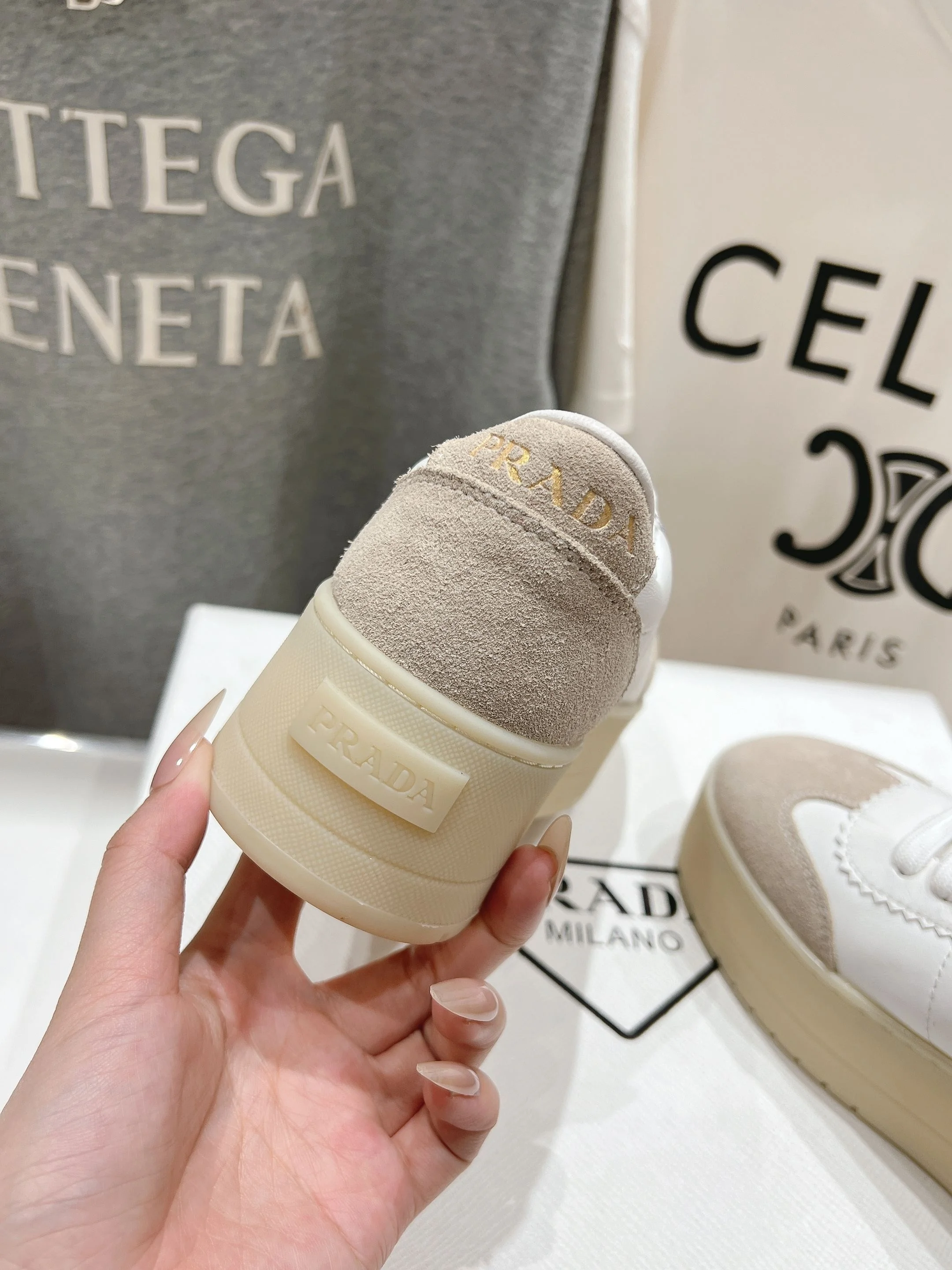 SmoothTexture Prada Low Shoes 34200