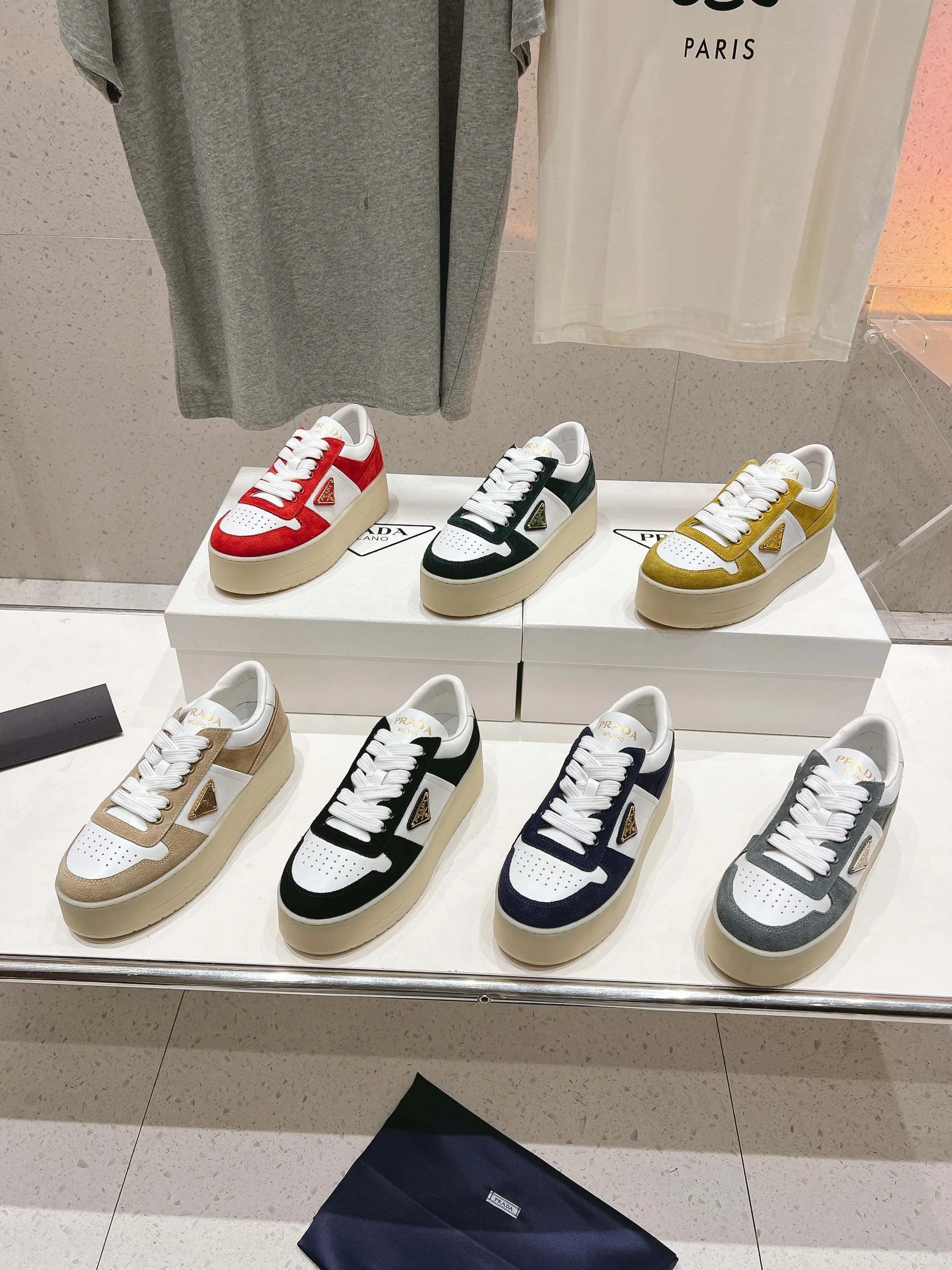 WrinkleFree Prada Low Shoes 34201