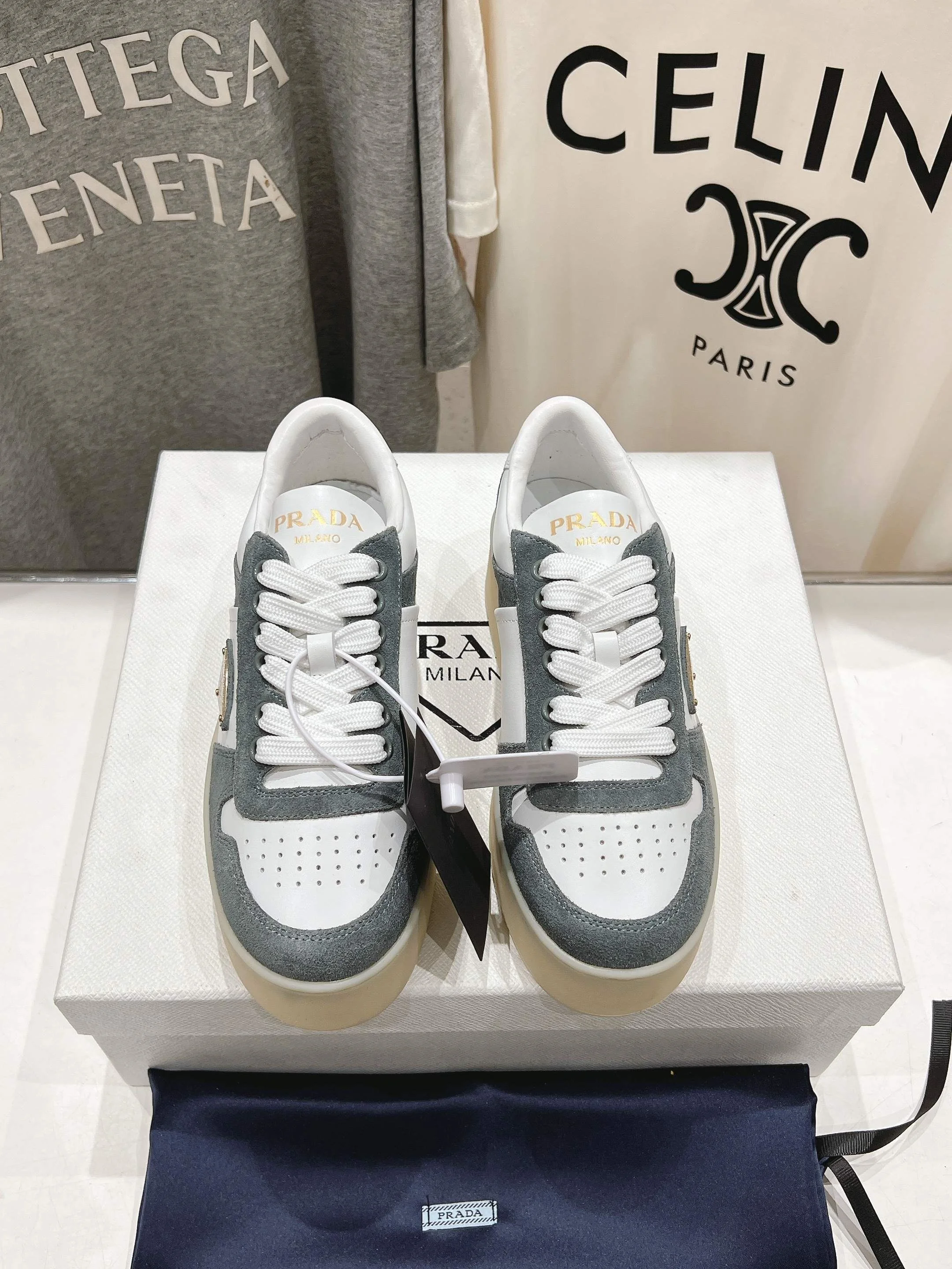 ComfortFit Prada Low Shoes 34202