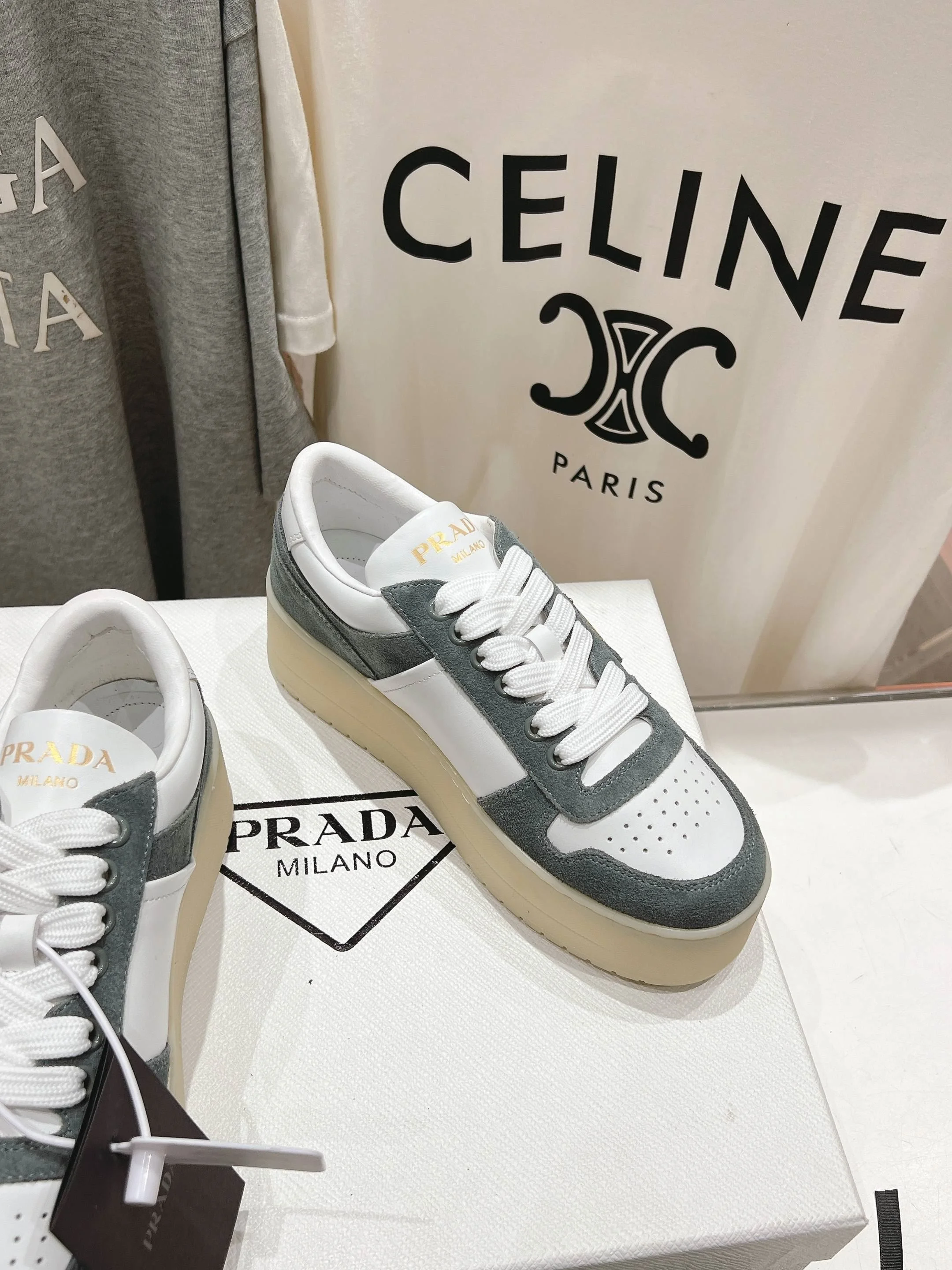 ComfortFit Prada Low Shoes 34202