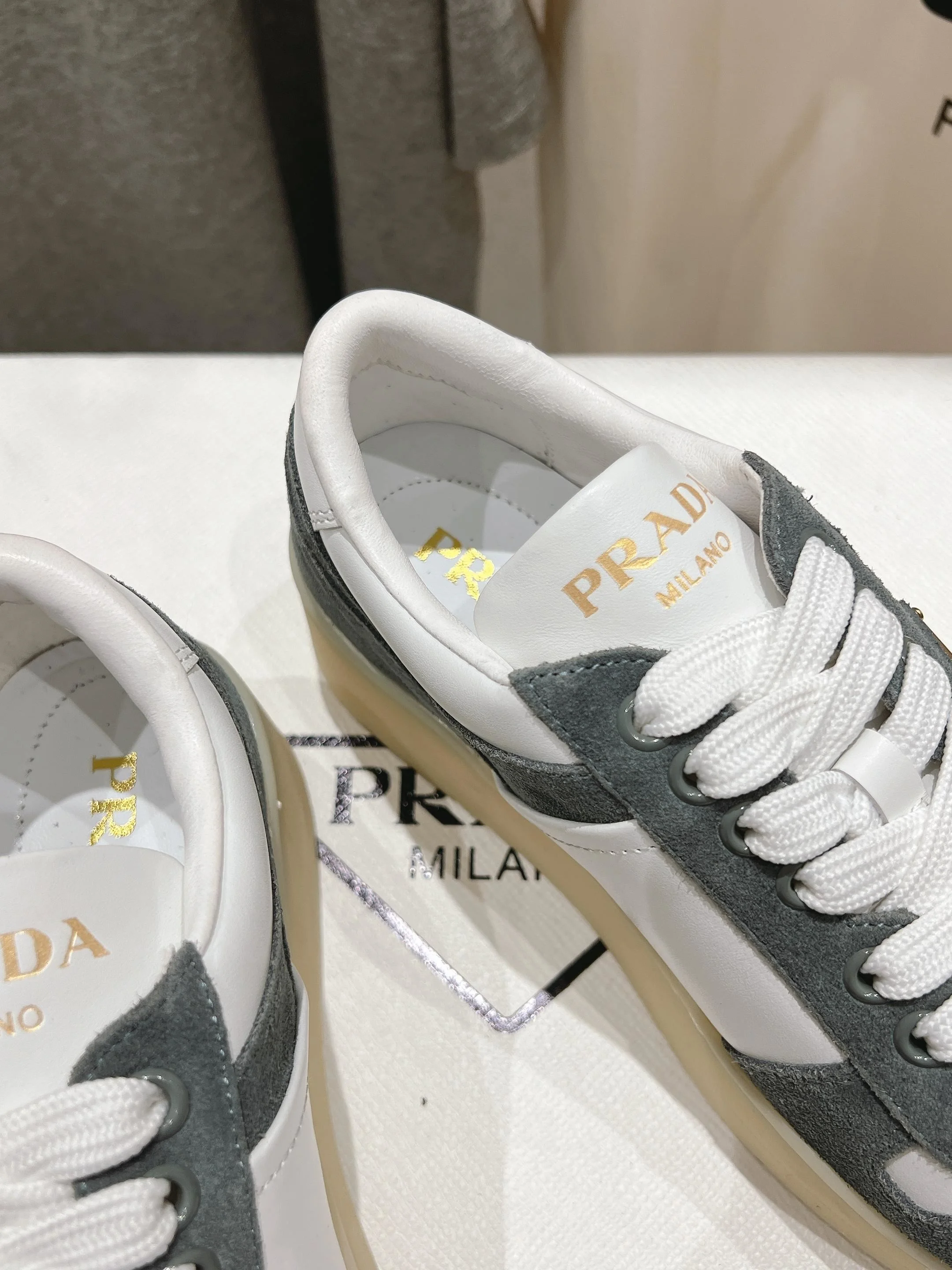 ComfortFit Prada Low Shoes 34202