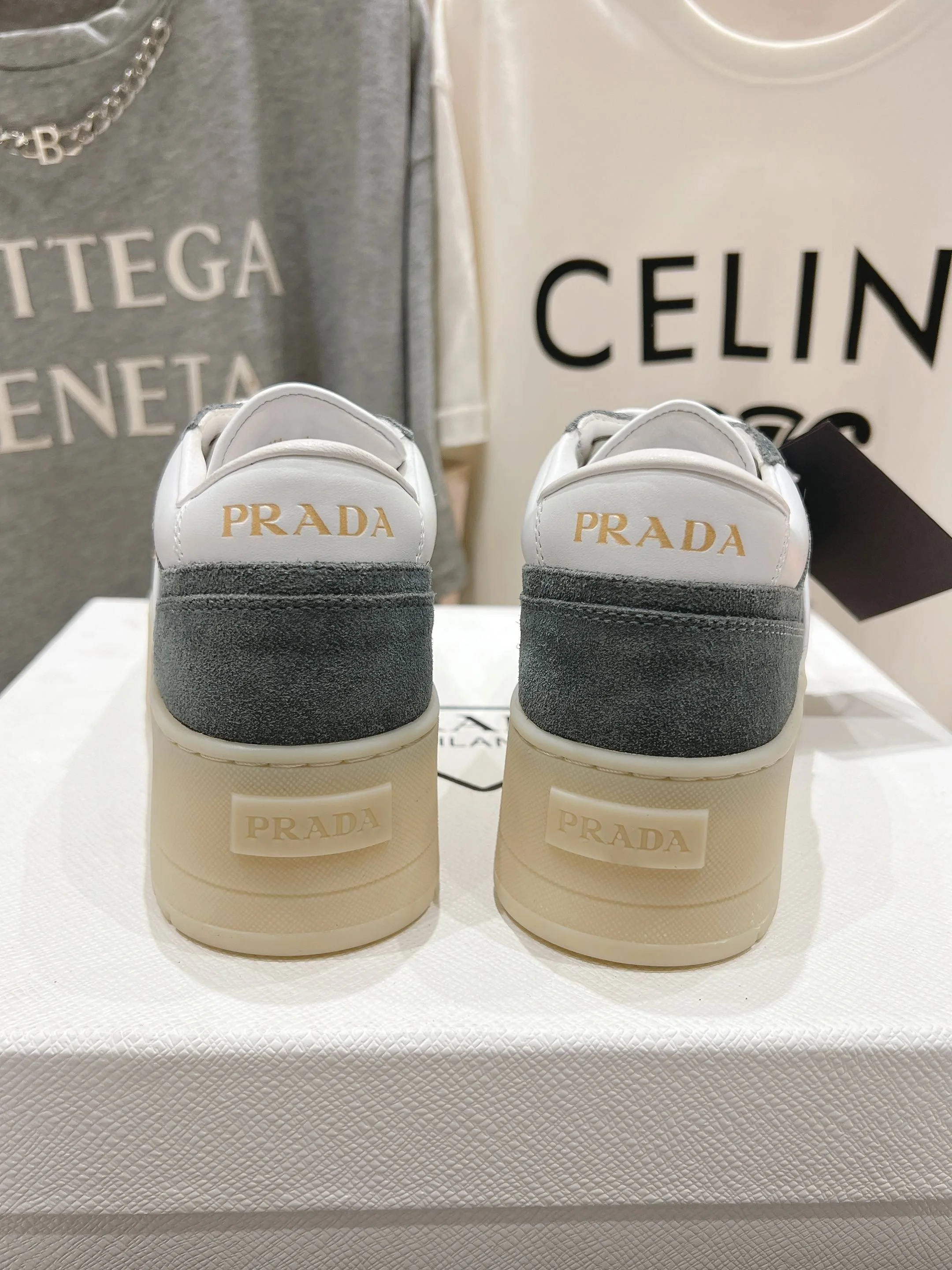 ComfortFit Prada Low Shoes 34202