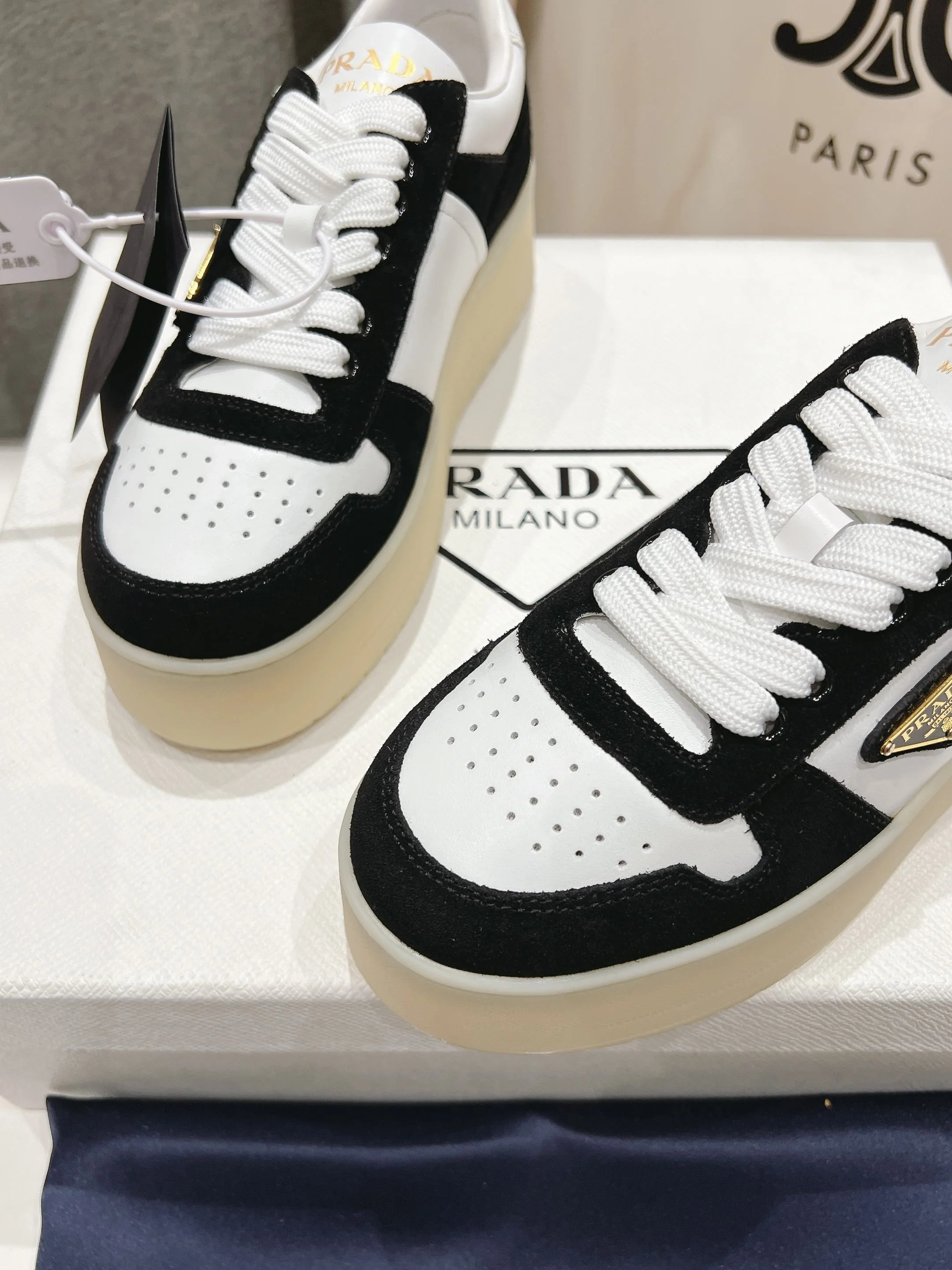WaterResistant Prada Low Shoes 34205