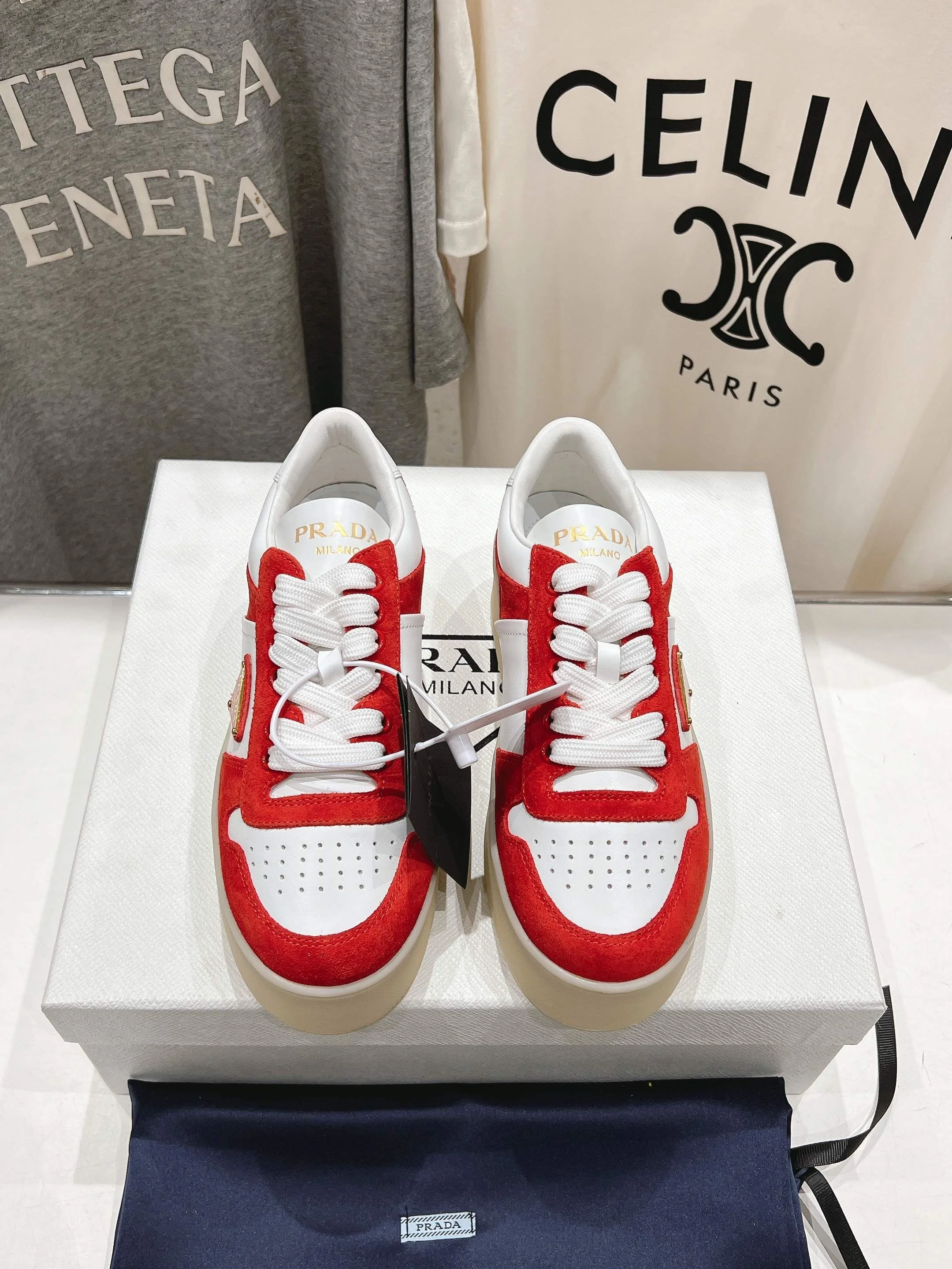 Comfortable Prada Low Shoes 34195