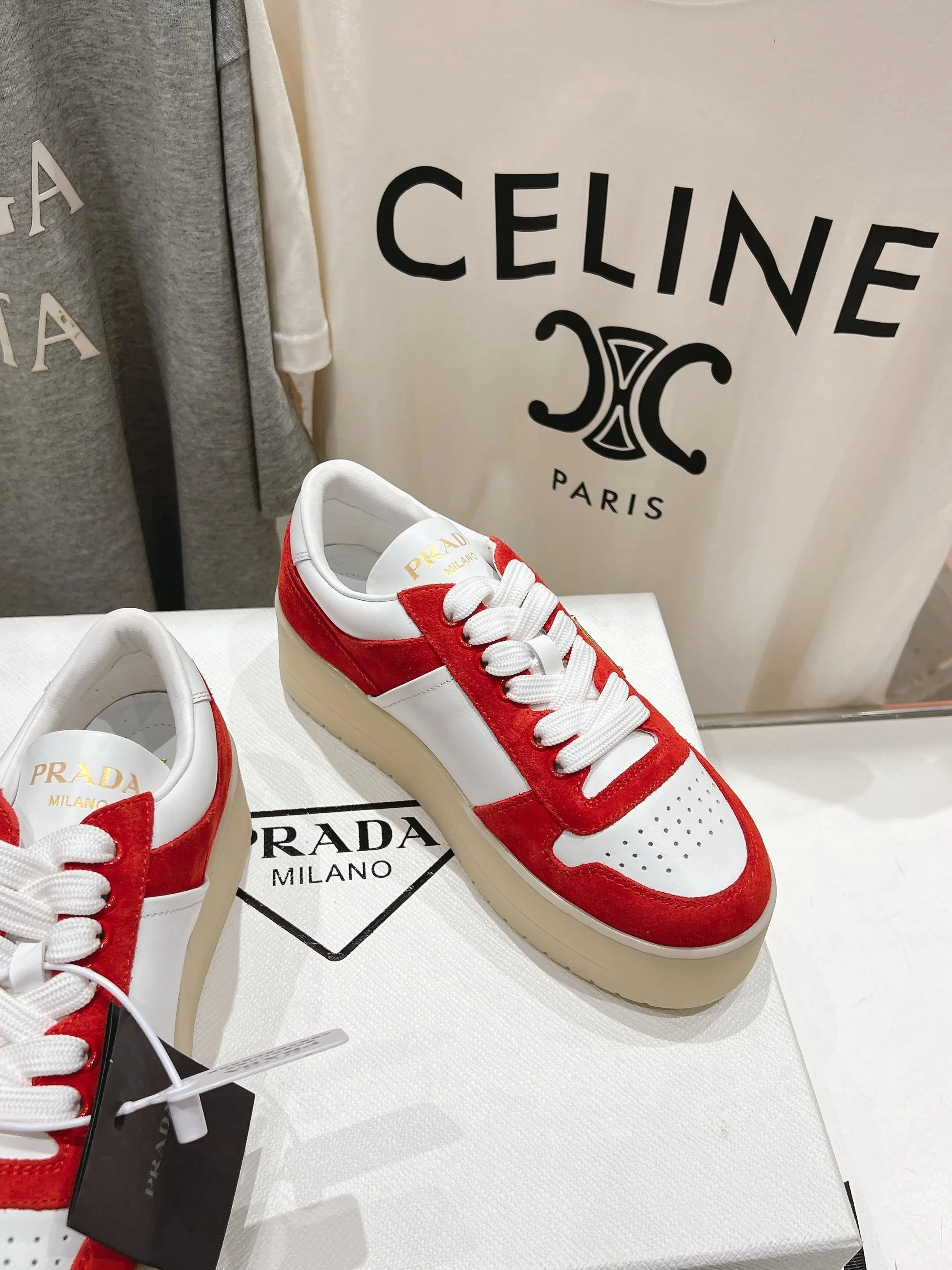 Comfortable Prada Low Shoes 34195