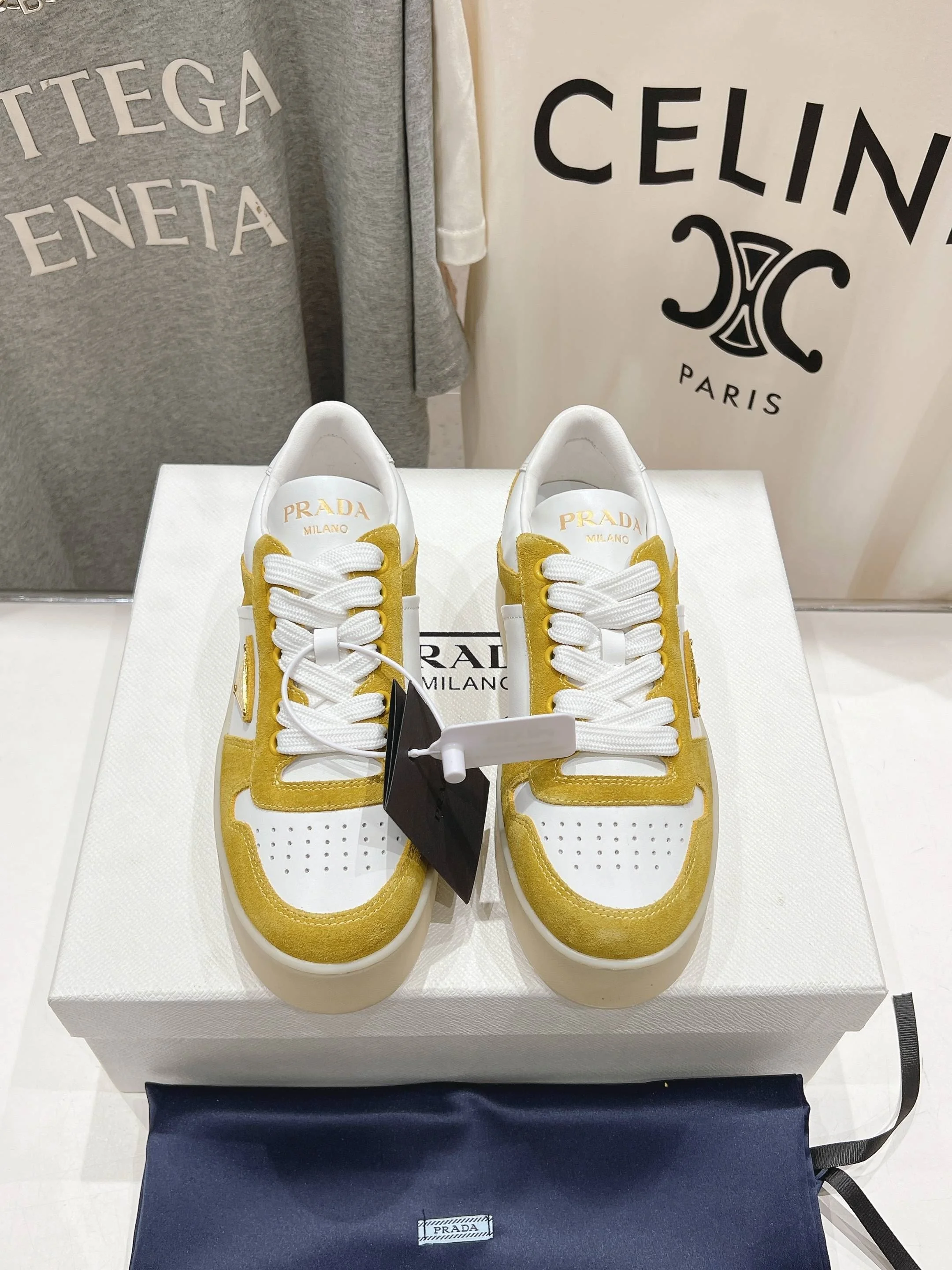 Prada Low Shoes Durable 34196