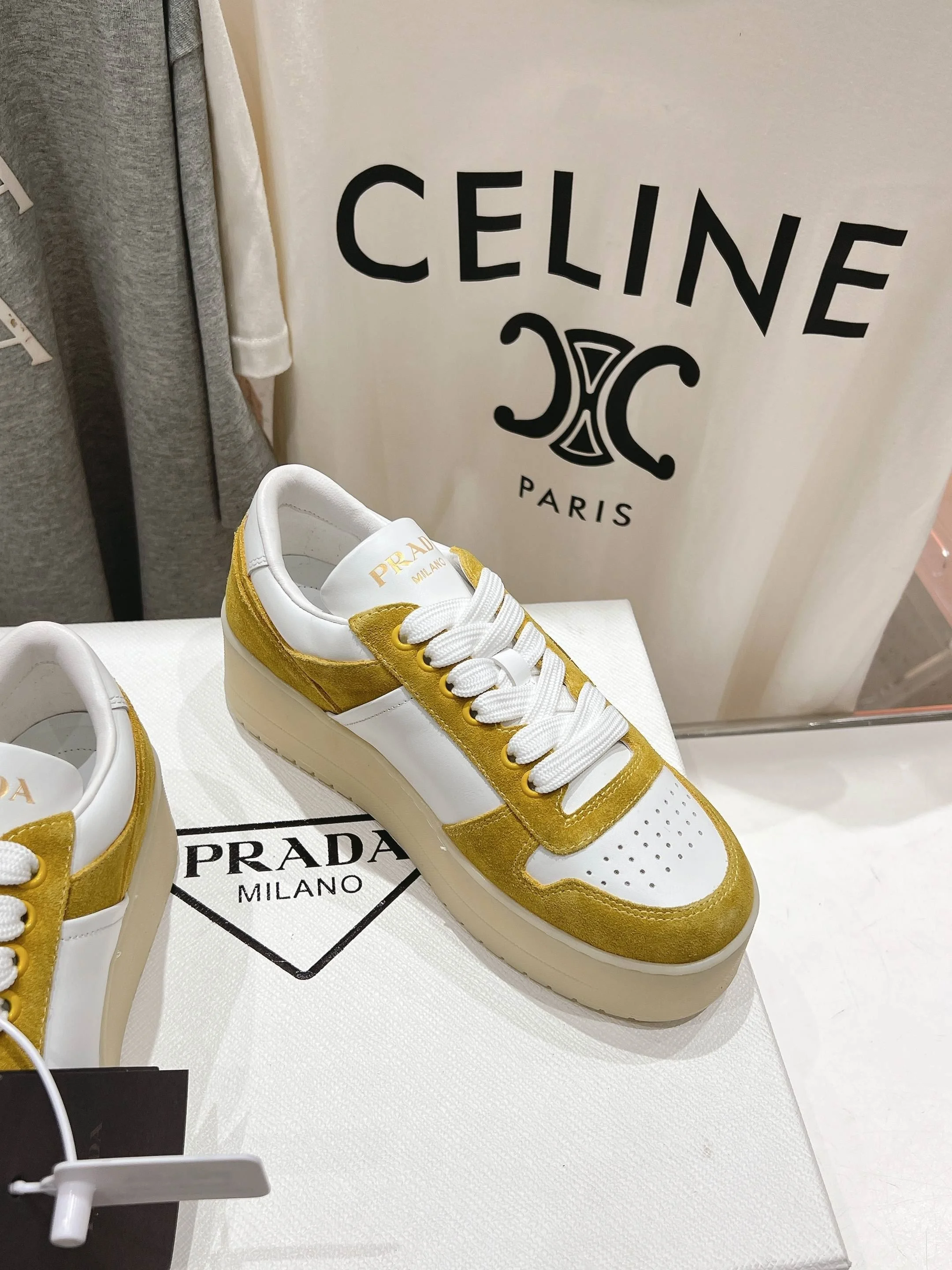 Prada Low Shoes Durable 34196