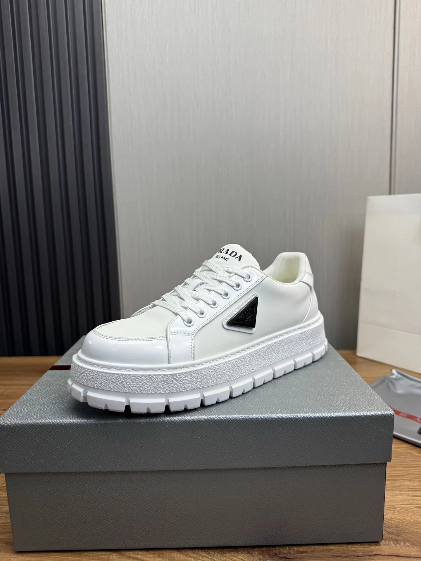 Prada Low Shoes Modern 34191