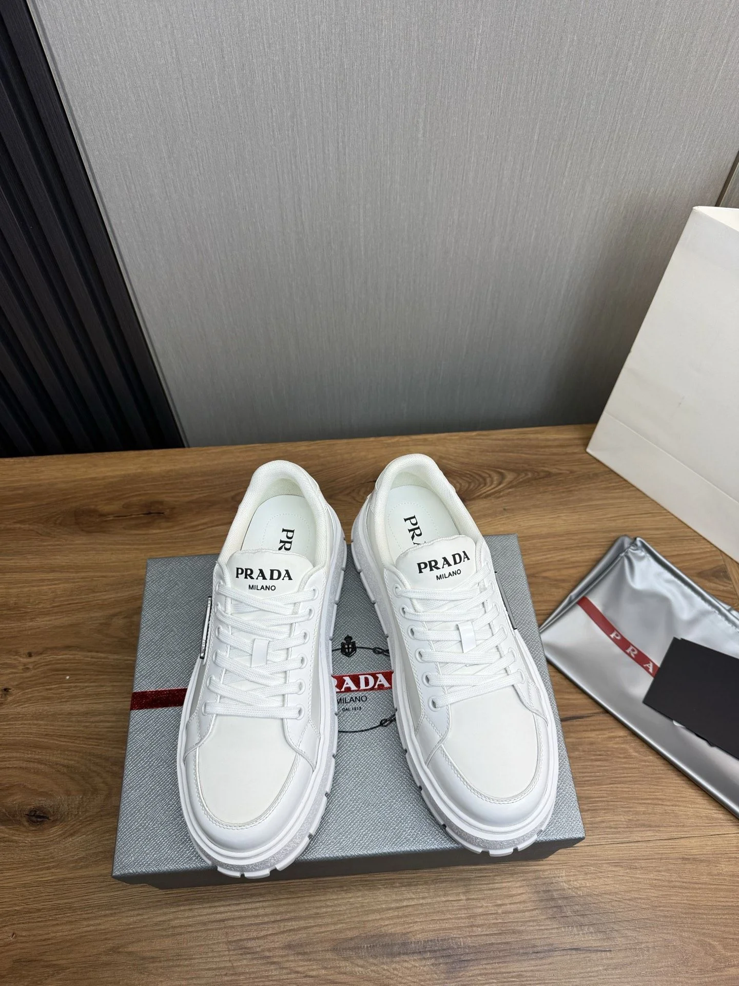Prada Low Shoes Modern 34191