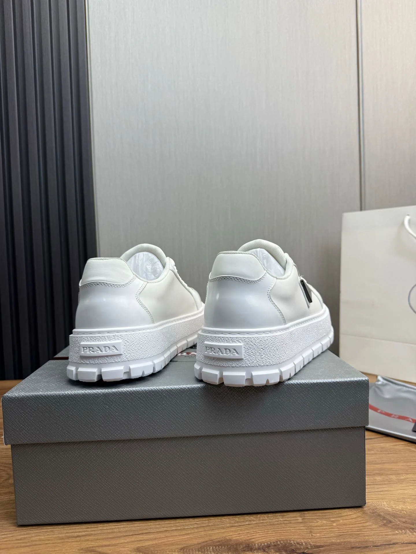 Prada Low Shoes Modern 34191