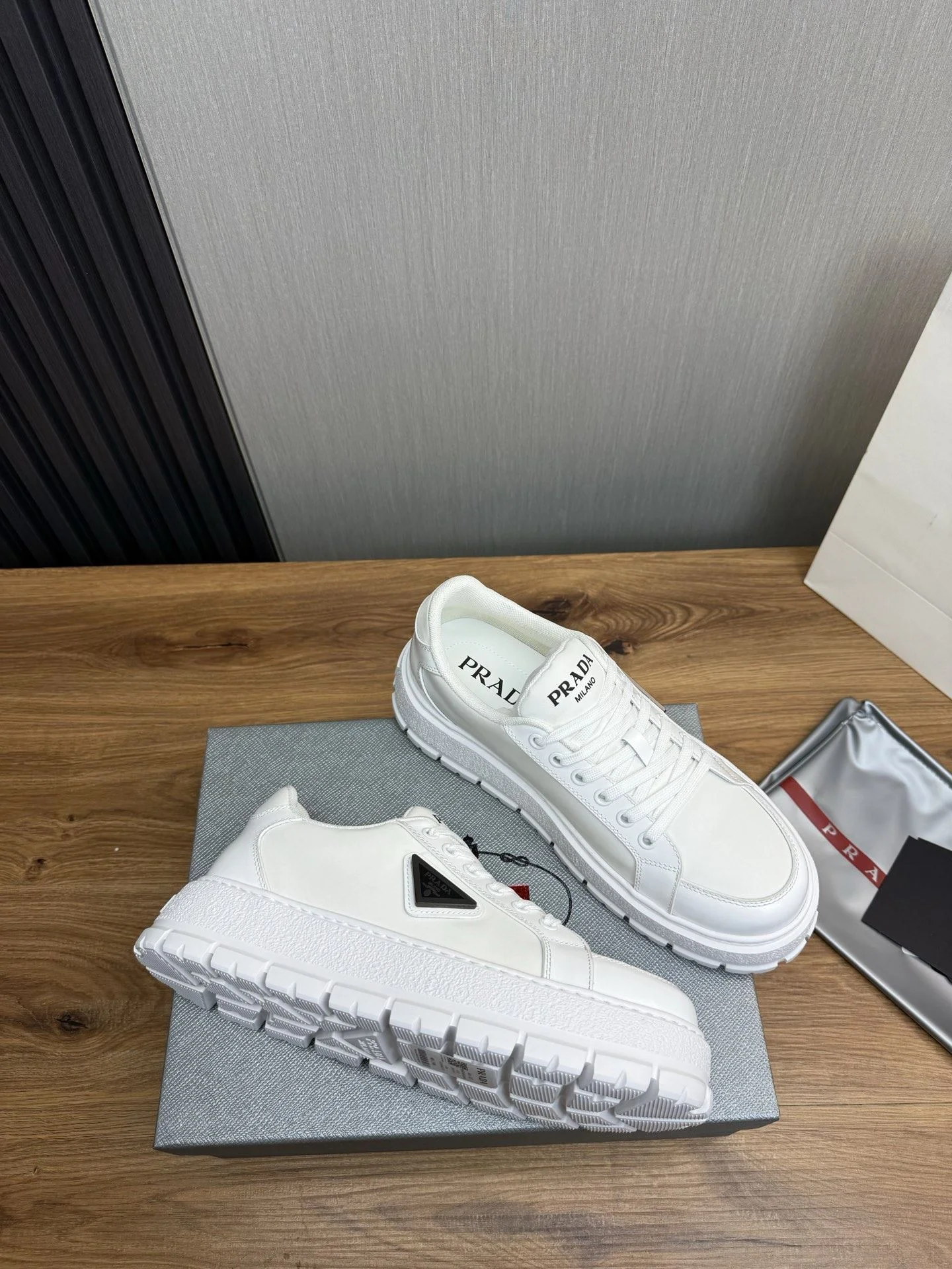 Prada Low Shoes Modern 34191