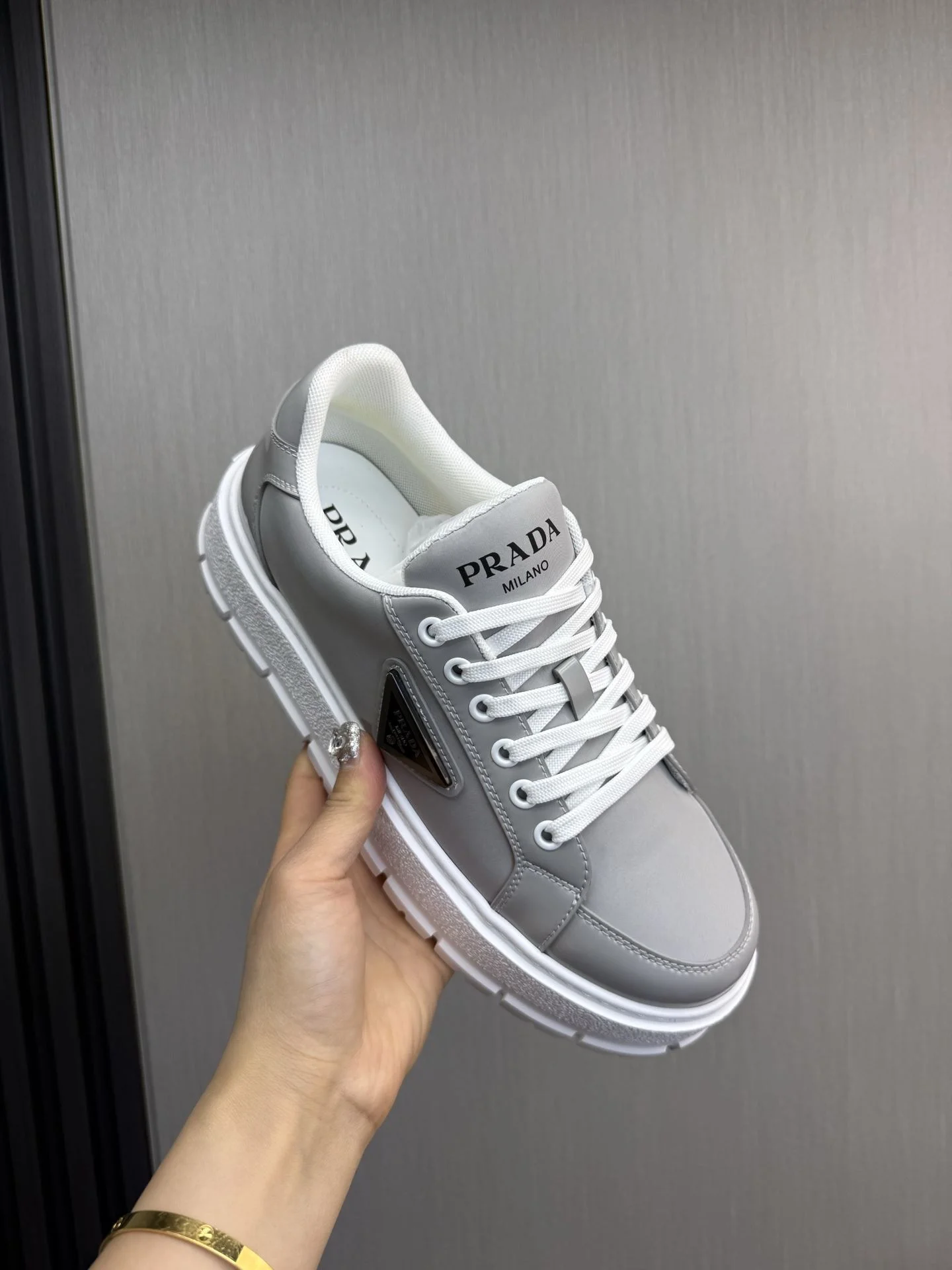 Prada Low Shoes Breathable 34193