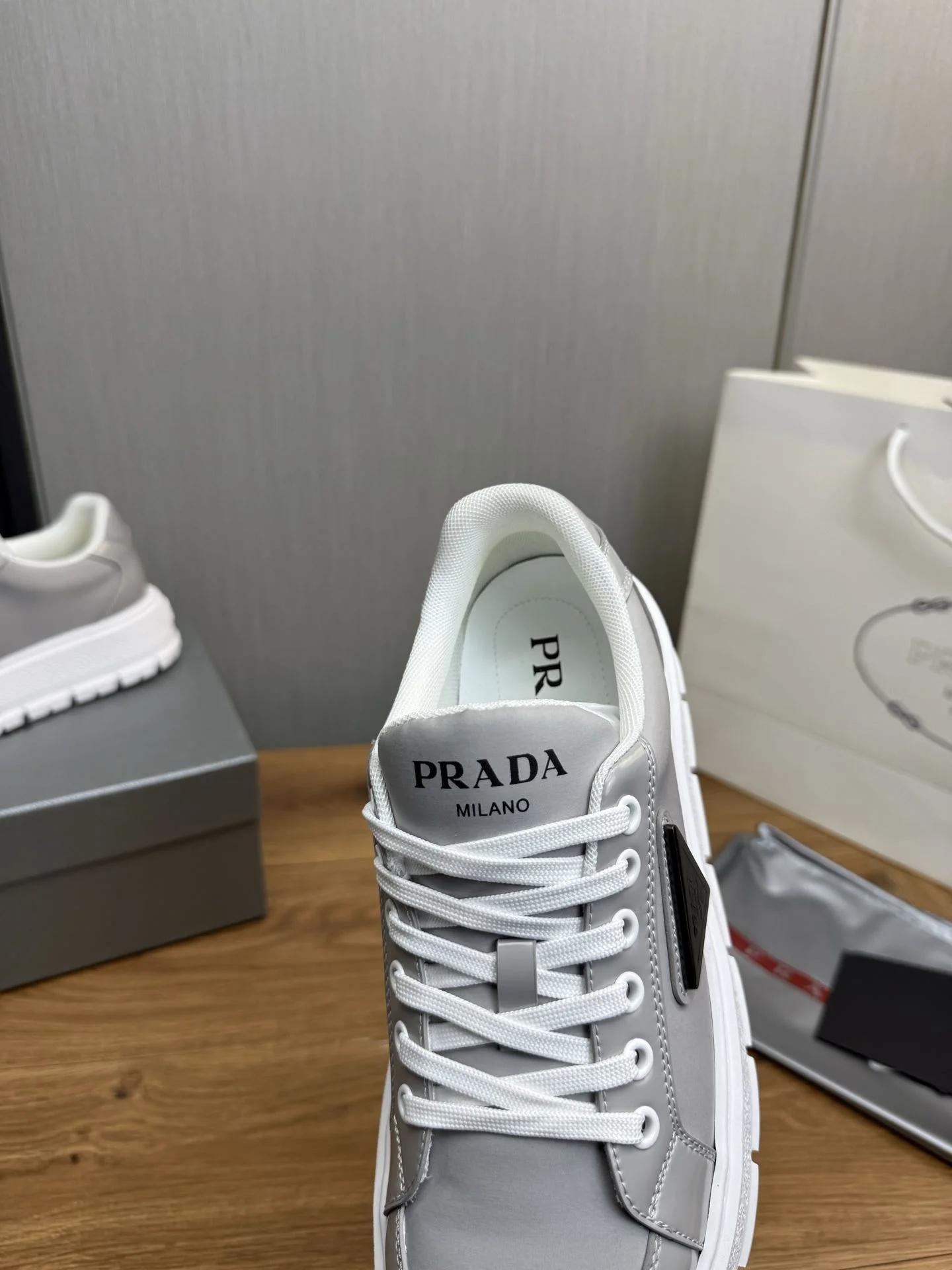Prada Low Shoes Breathable 34193