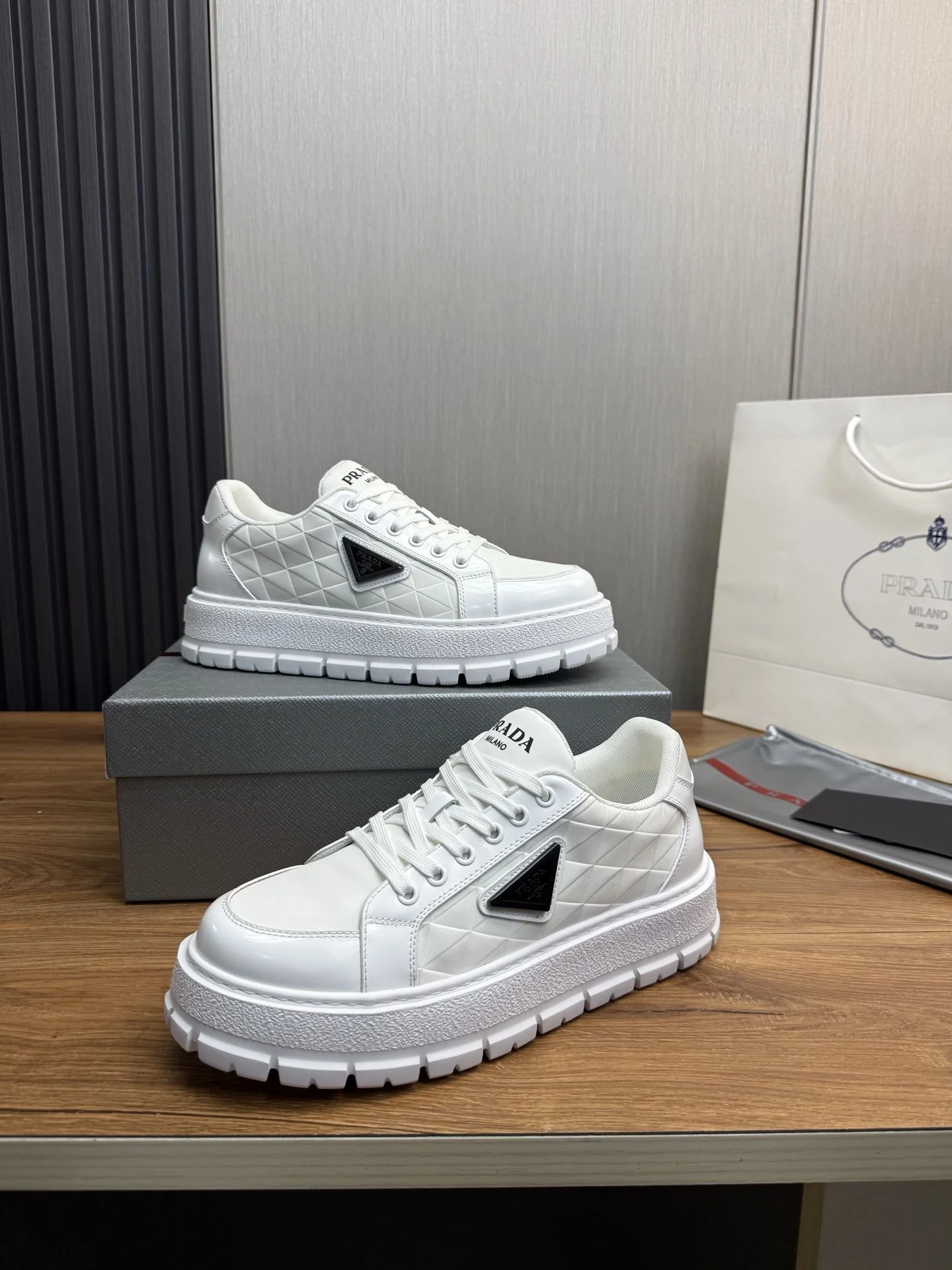 Prada Low Shoes Soft 34194