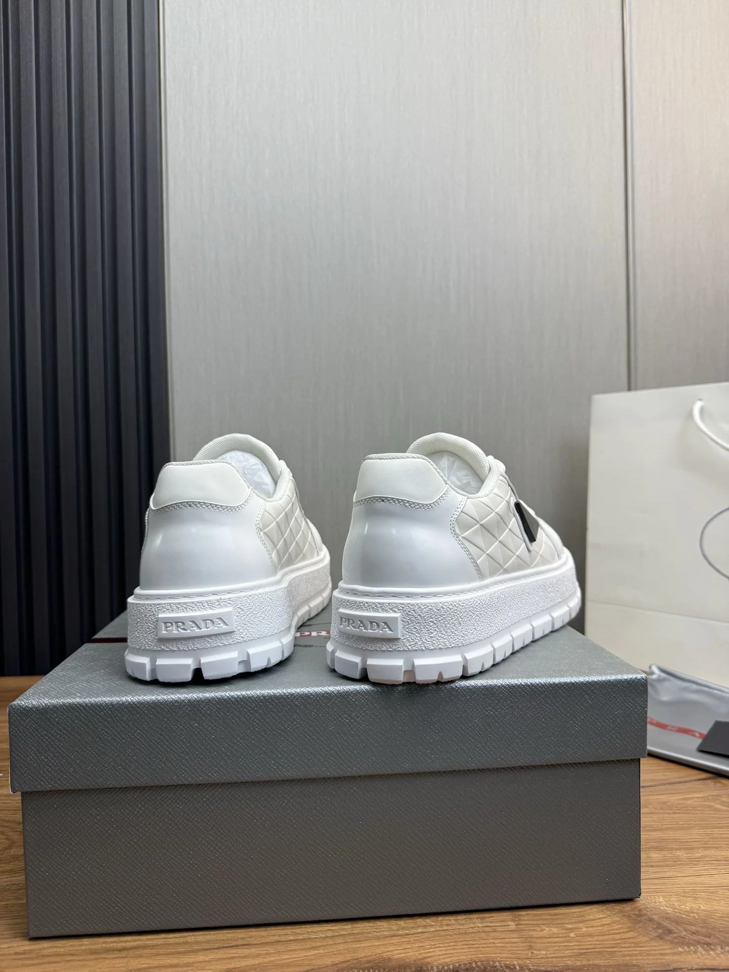Prada Low Shoes Soft 34194