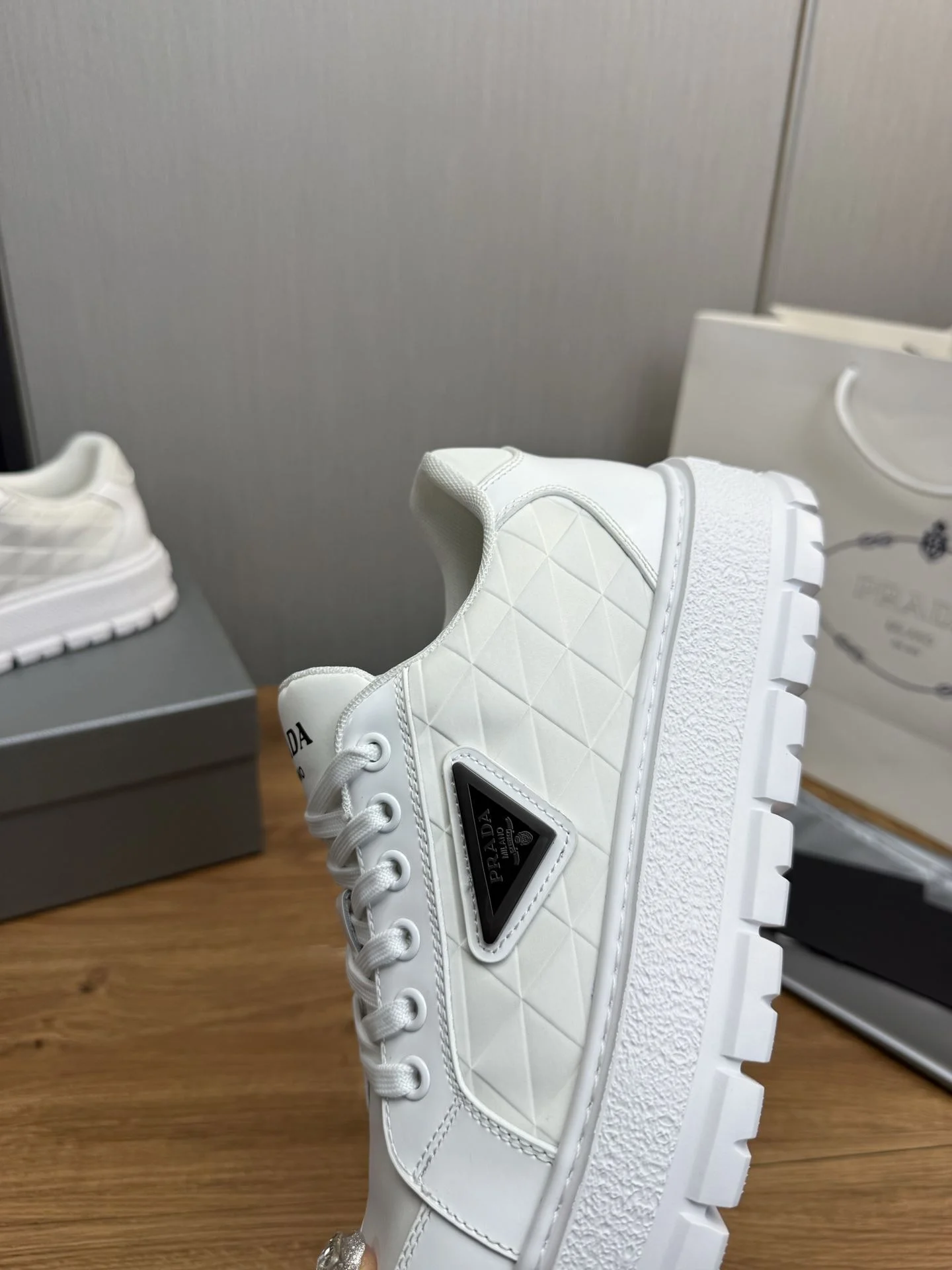 Prada Low Shoes Soft 34194