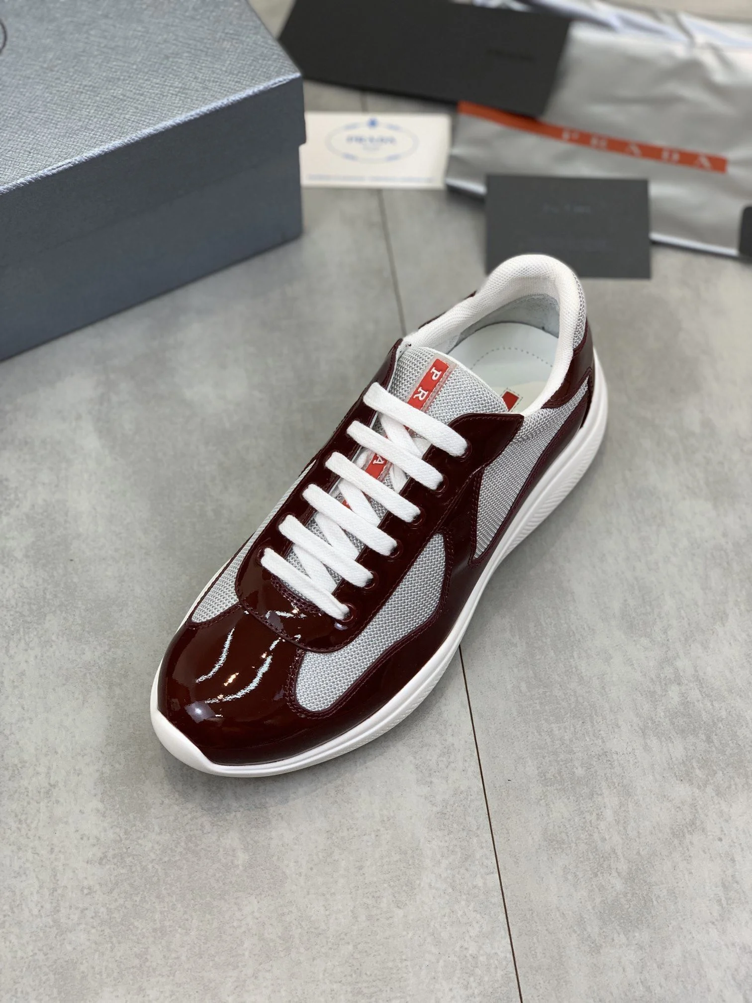 Prada Low Shoes Durable 34162