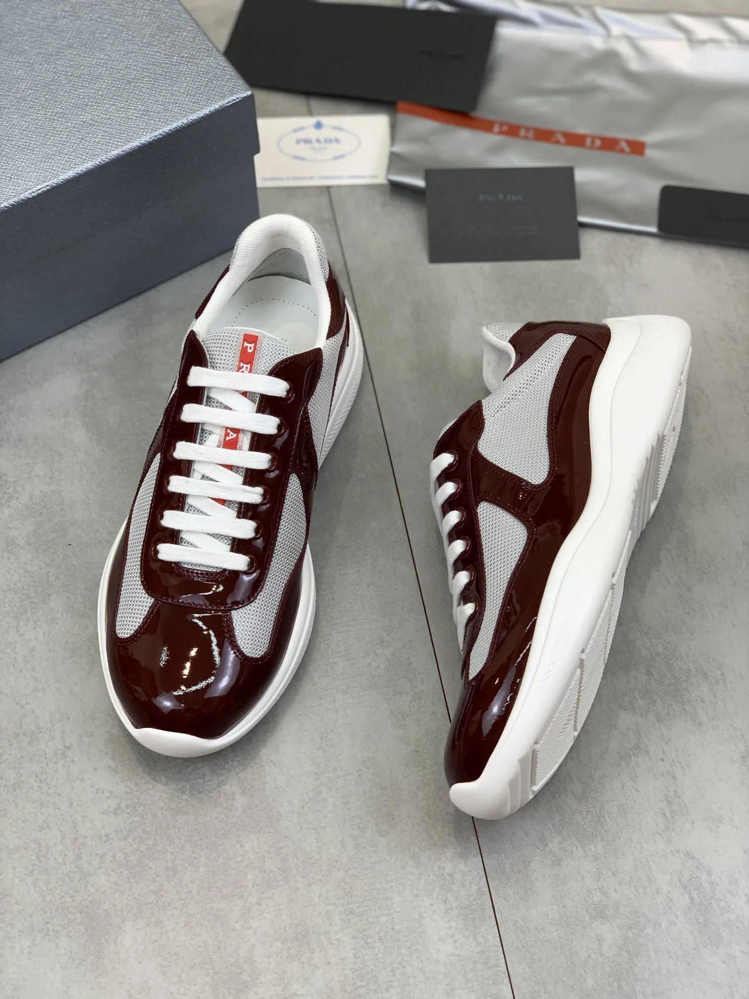 Prada Low Shoes Durable 34162