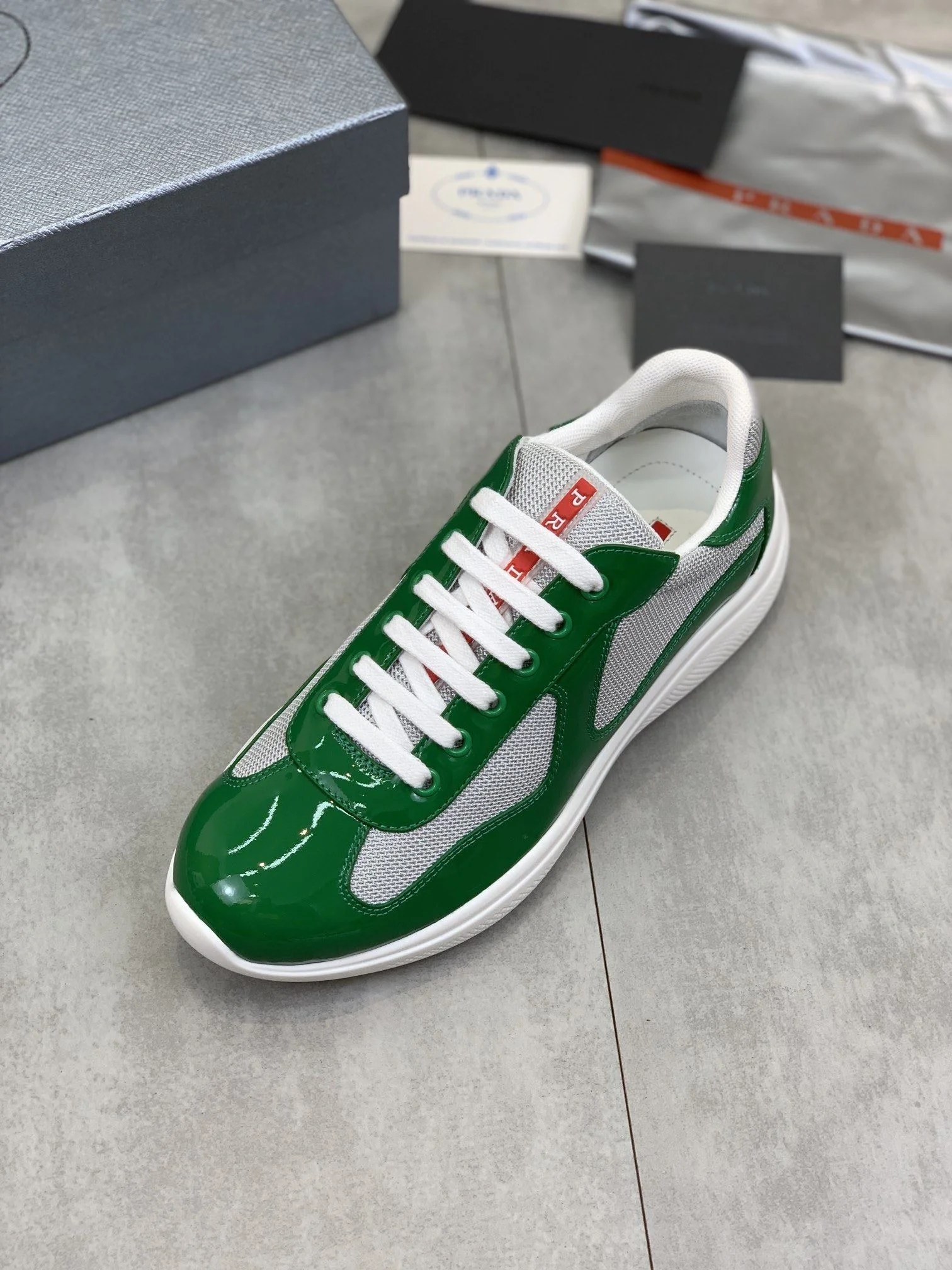 Attractive Prada Low Shoes 34158