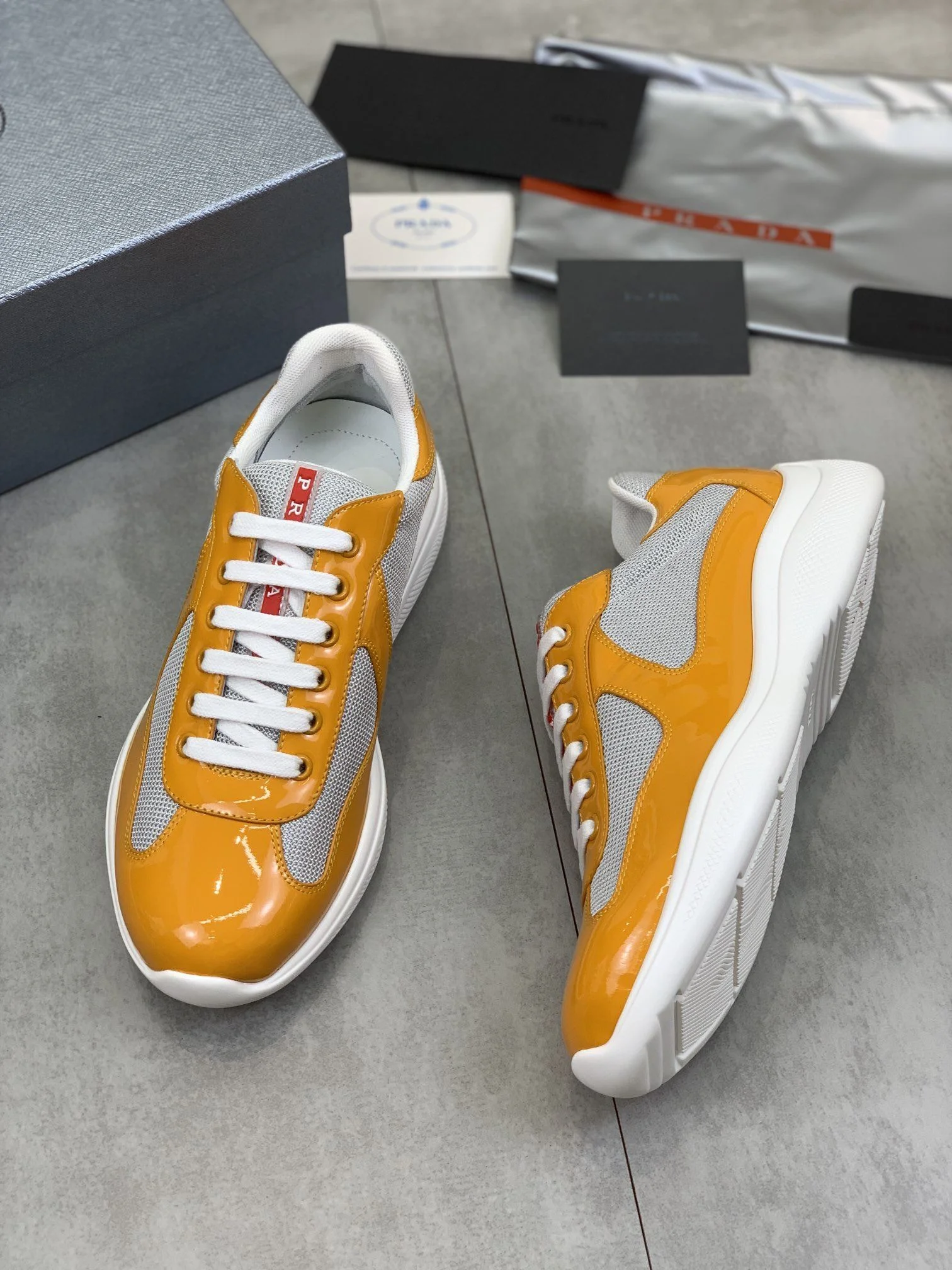 Lightweight Prada Low Shoes 34156