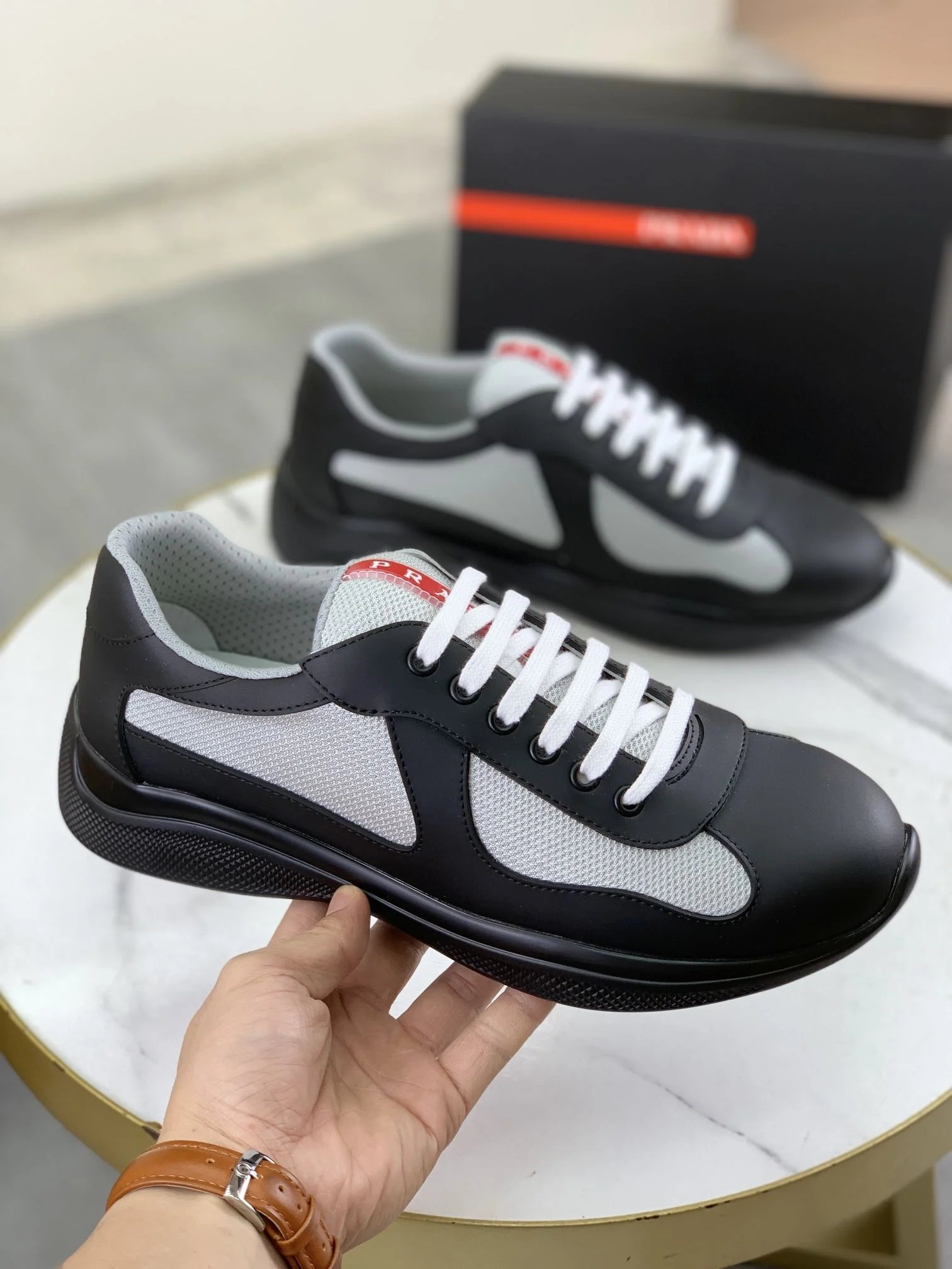 Trendsetting Prada Low Shoes 34163