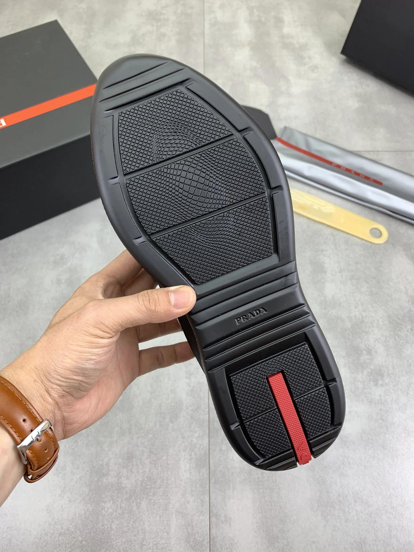 Trendsetting Prada Low Shoes 34163