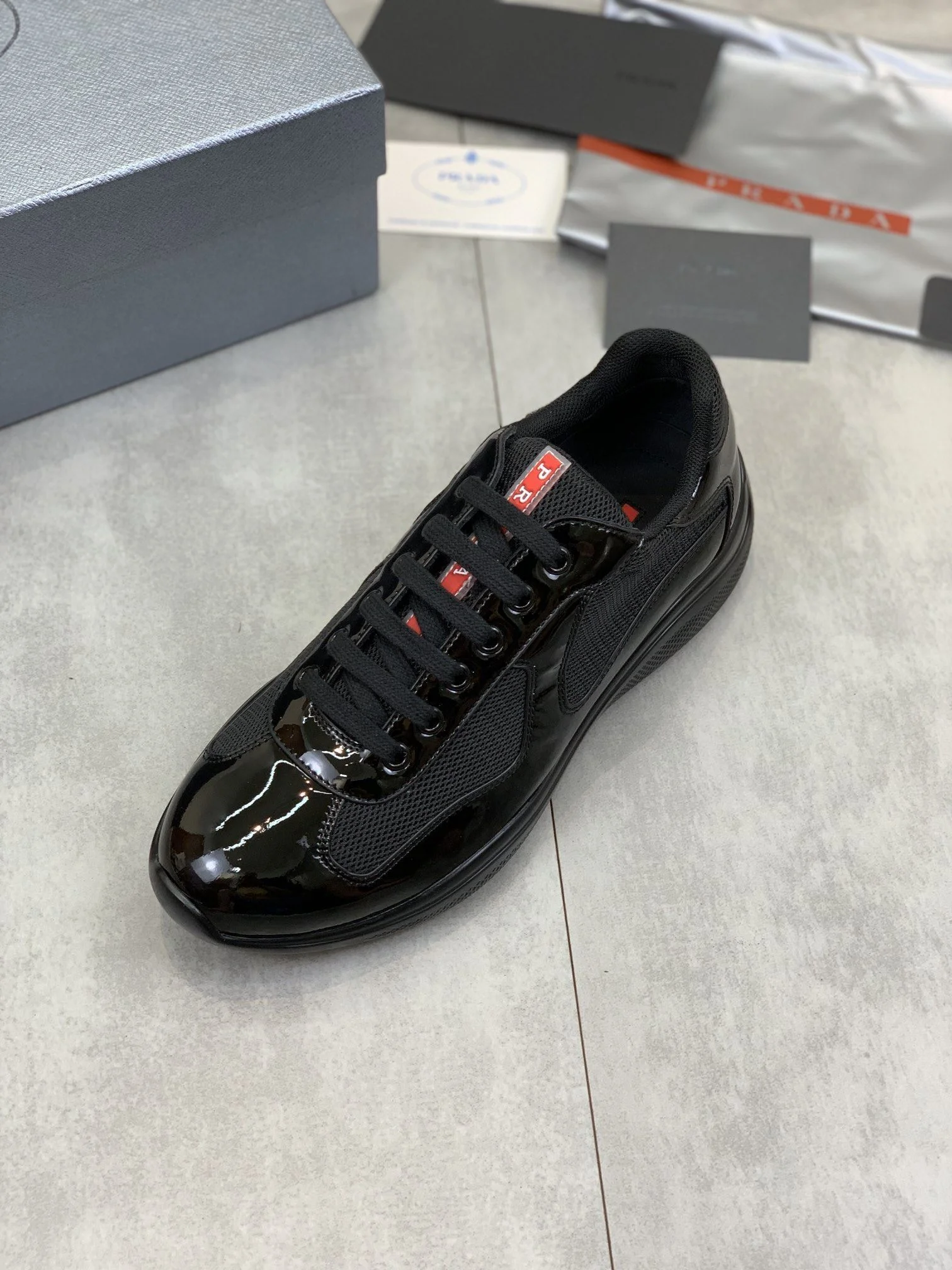 ComfortFit Prada Low Shoes 34184