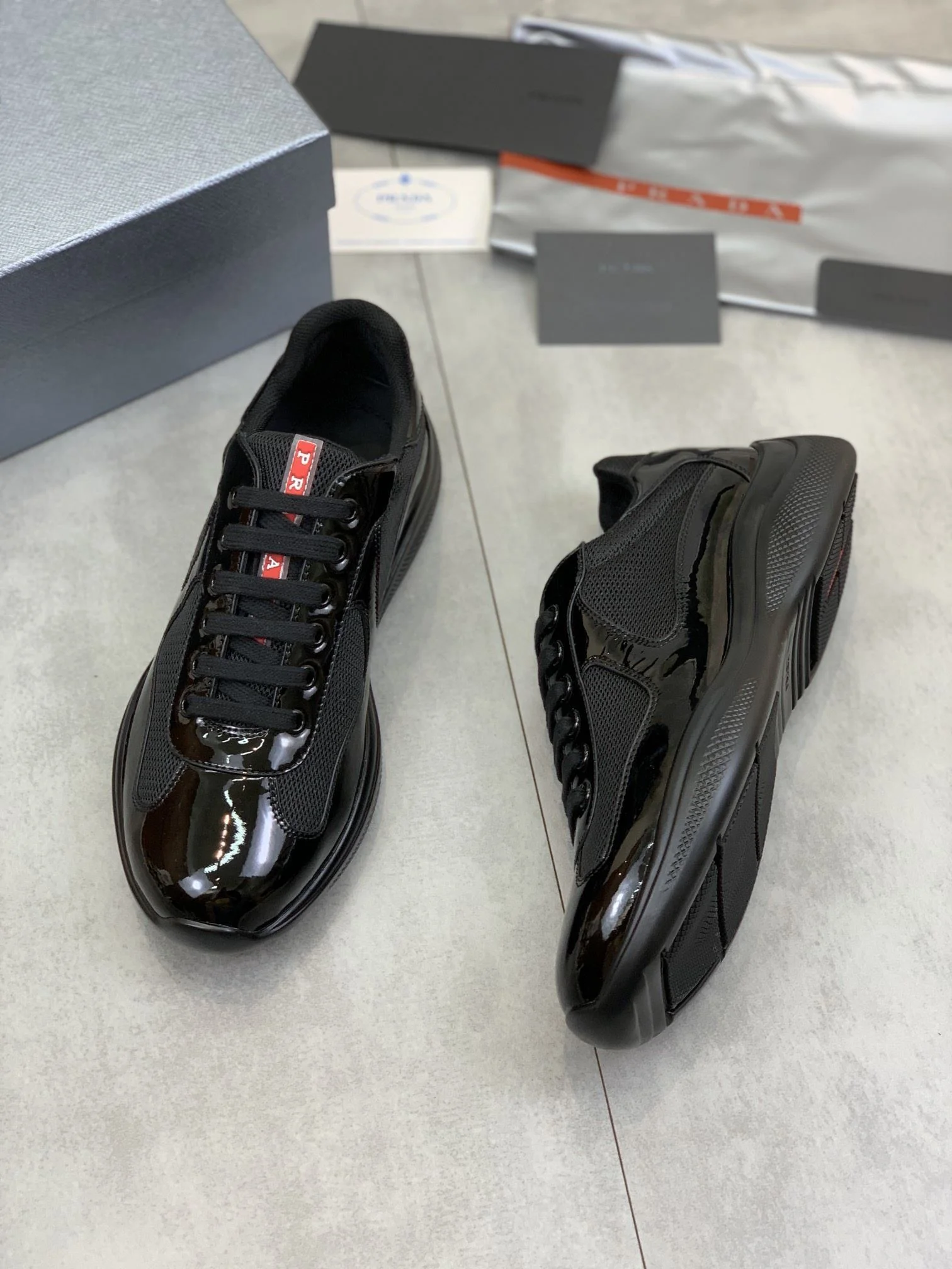 ComfortFit Prada Low Shoes 34184