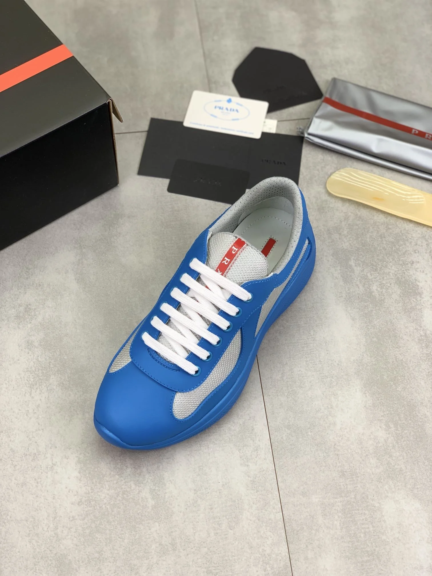 WellDesigned Prada Low Shoes 34159