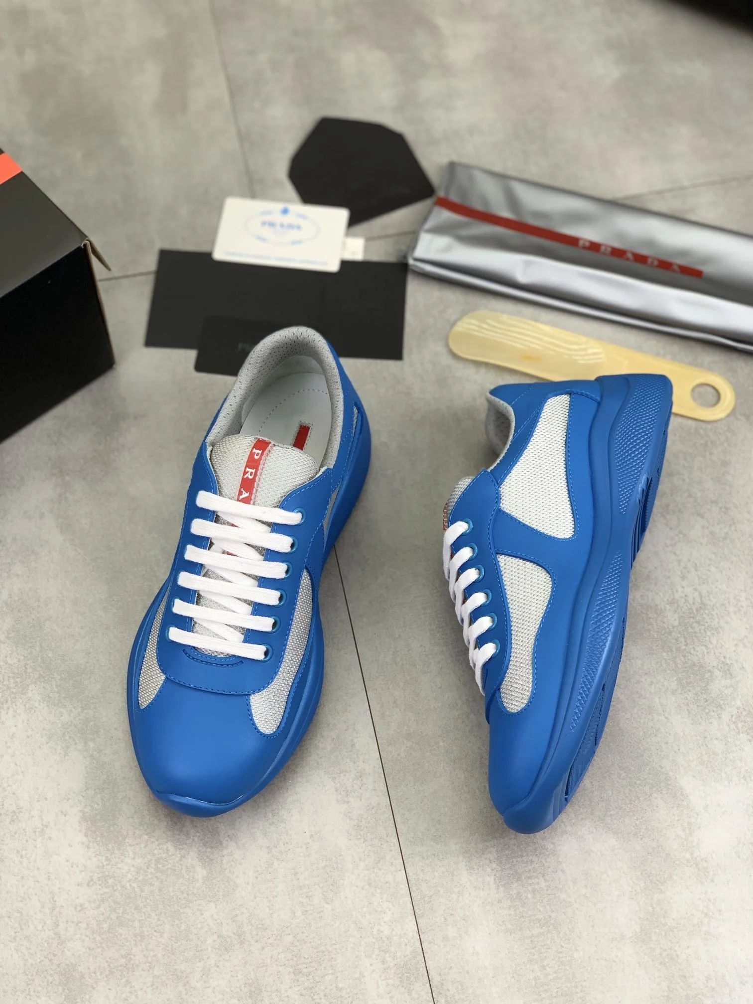 WellDesigned Prada Low Shoes 34159